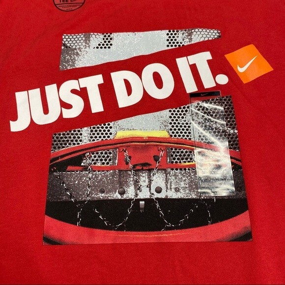 Mens Nike Just Do It Backboard Short Sleeve TShirt CV4853 657 men’s small *NWT*