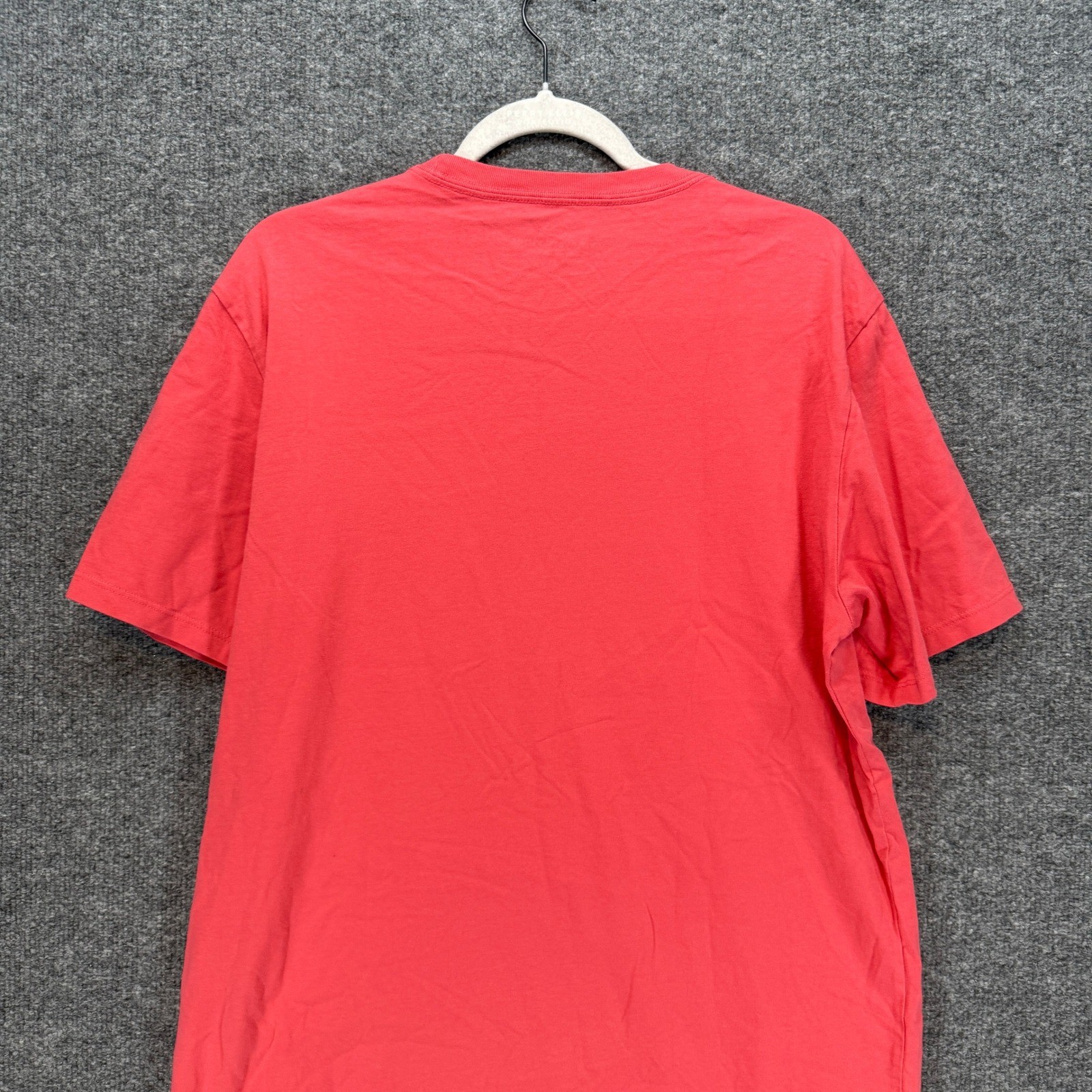 Vineyard Vines Pocket Tee Mens Medium Tshirt Red Solid Cotton Classic Preppy NEW