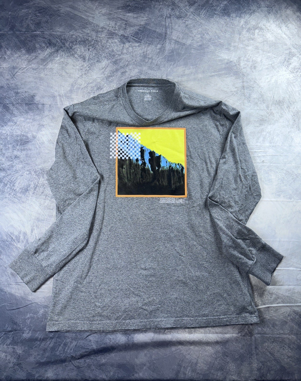 American Eagle Shirt Men’s Large Standard Fit Long Sleeve Gray Mountain Graphic