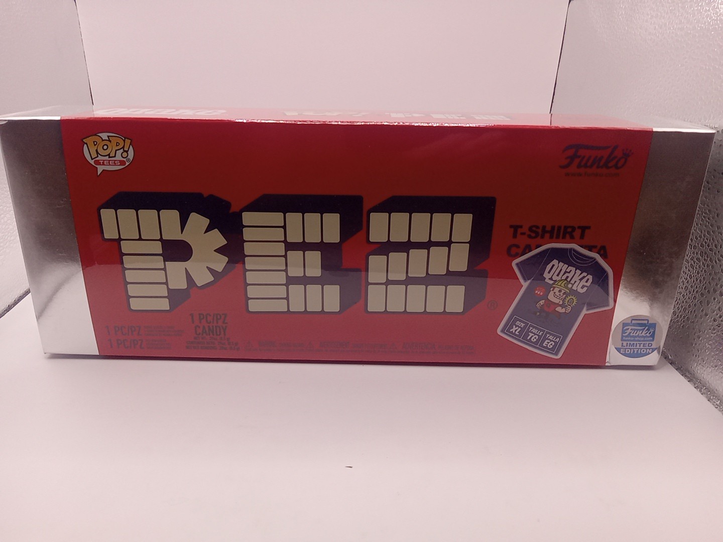 FUNKO QUAKE PEZ T SHIRT XL , NEW IN Box
