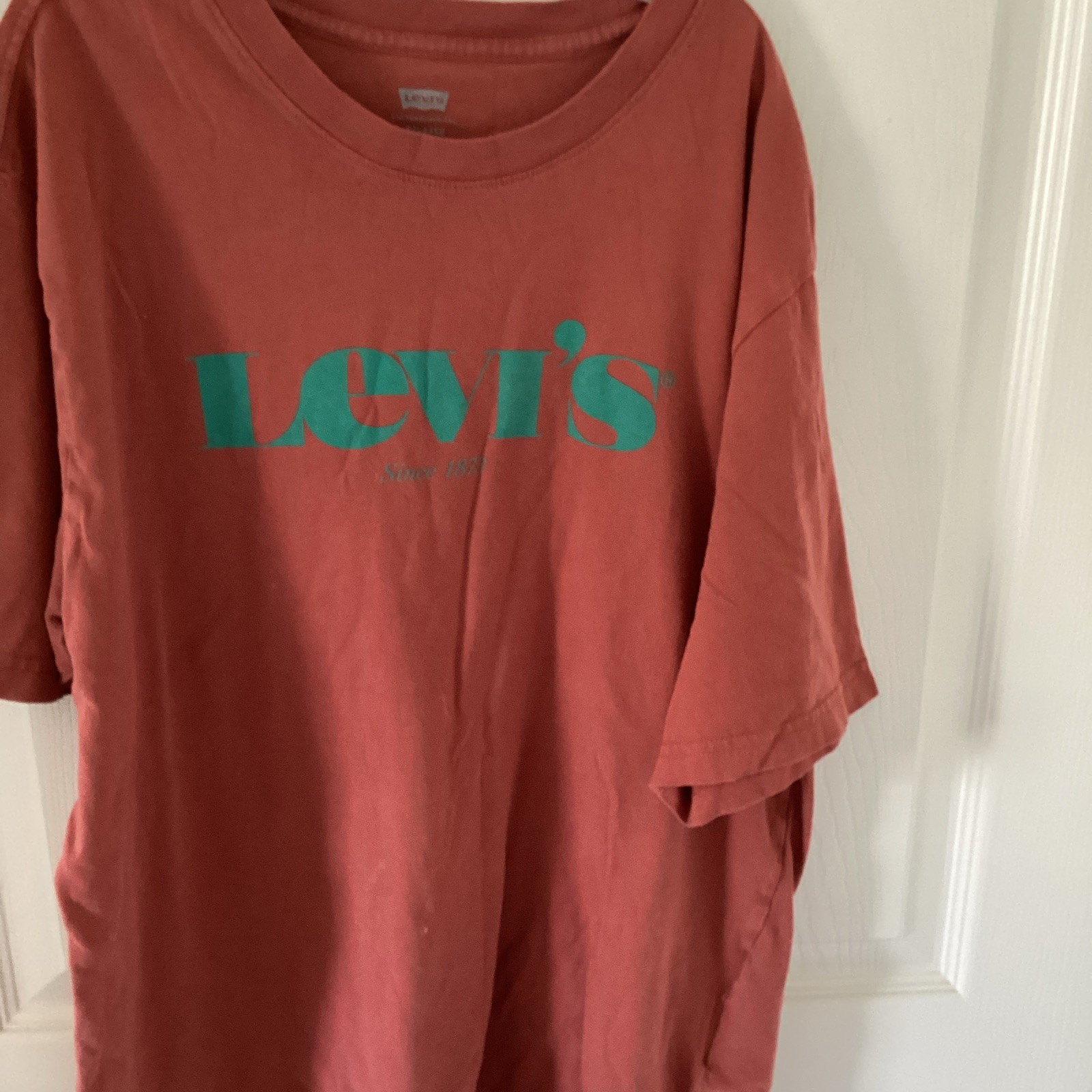 Levi’s Relaxed Fit Logo Graphic Crew Neck T-Shirt Mens Red/Green Sz S