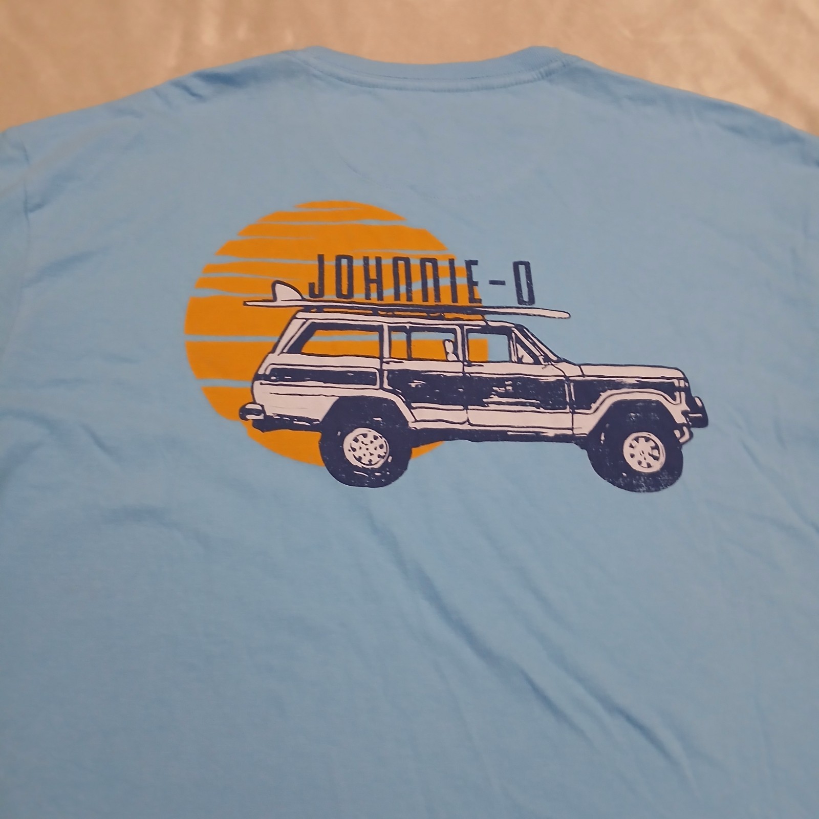 Johnnie-O T-shirt Mens Size M Malibu Blue Surf Wagon Graphic Crew-Neck NWT