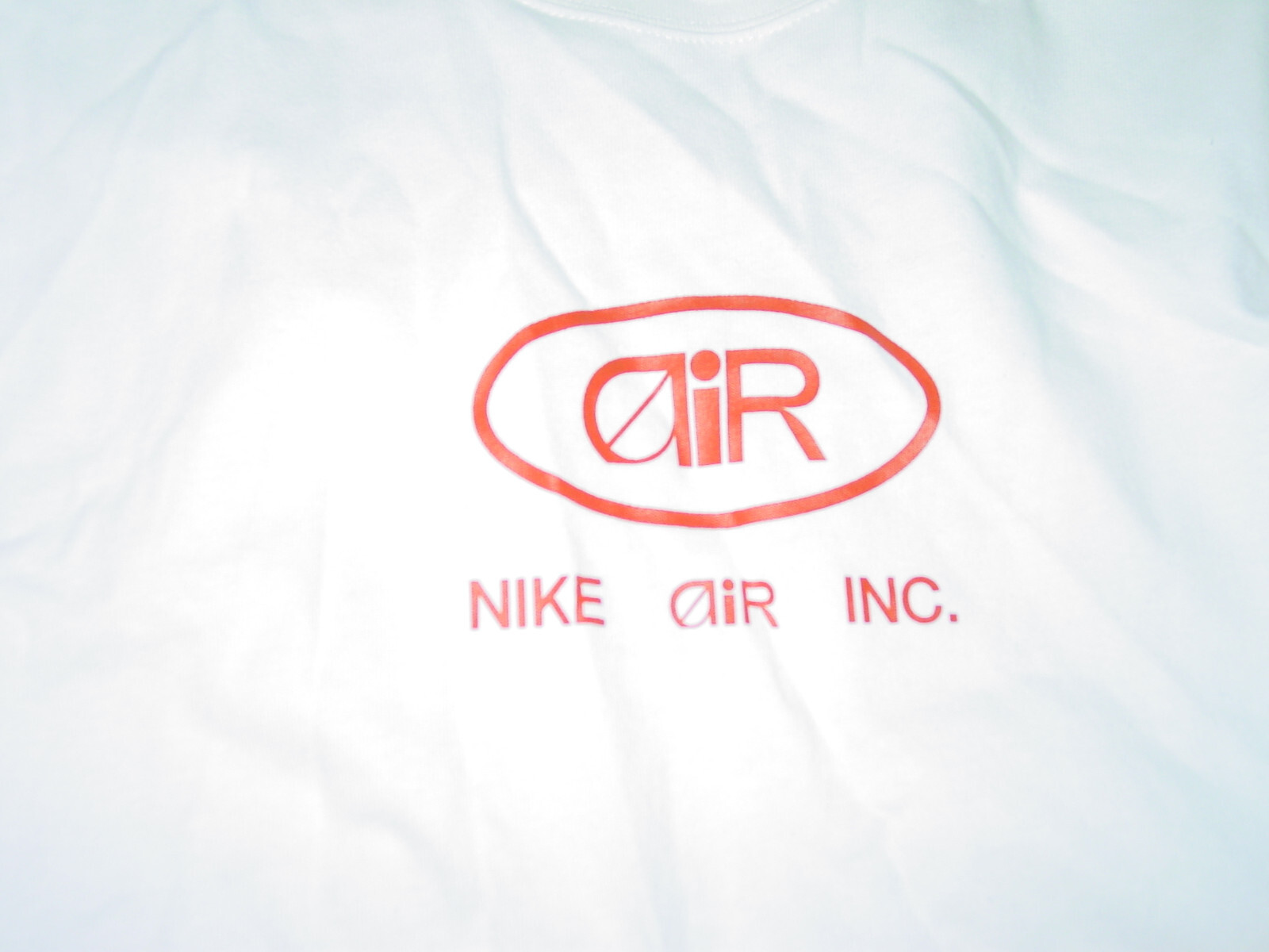 Mens Nike Graphics Sportswear FJ1087-133 Longsleeve Air, Inc. White Shirt Size S