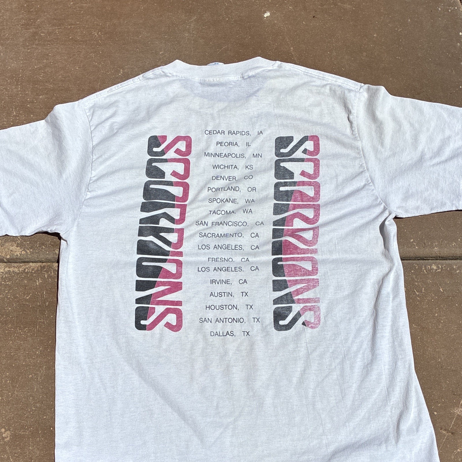 Spring Ford Scorpions Savage Amusement Men’s XL Double-Sided Graphic Tee White