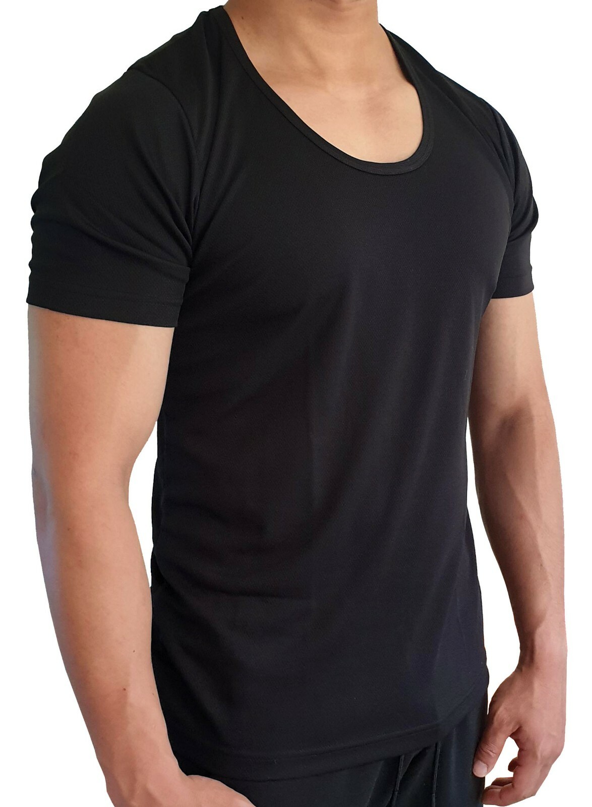 MENS SCOOP NECK T SHIRT QUICK DRY POLYESTER SLIM FIT S – XXL EURO CASUAL MUSCLE