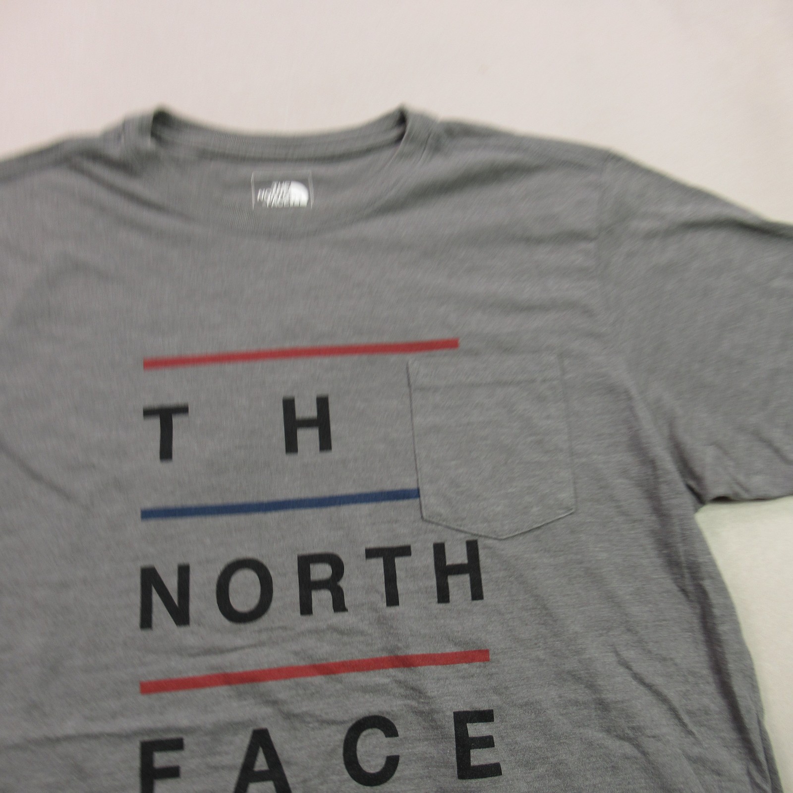 The North Face Men’s Gray Graphic Logo Slim Fit Short Sleeve Pocket T-Shirt Size