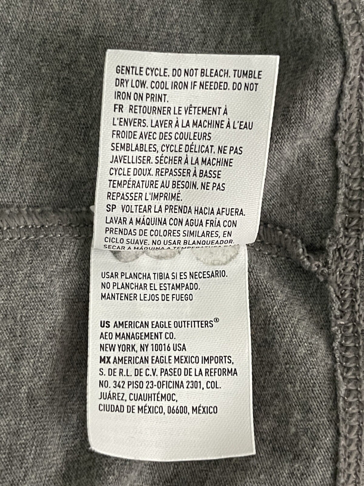 AMERICAN EAGLE. MEN’S Tshirt SMALL Gray Standard Fit NY/USALogo