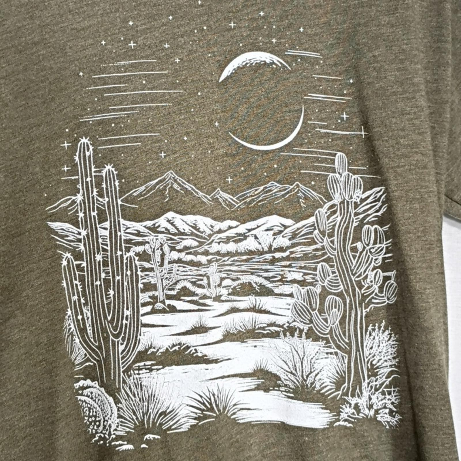 NWT Vapor Apparel Military Green Desert Night Tri Blend Crew T-shirt Men Sz Sm