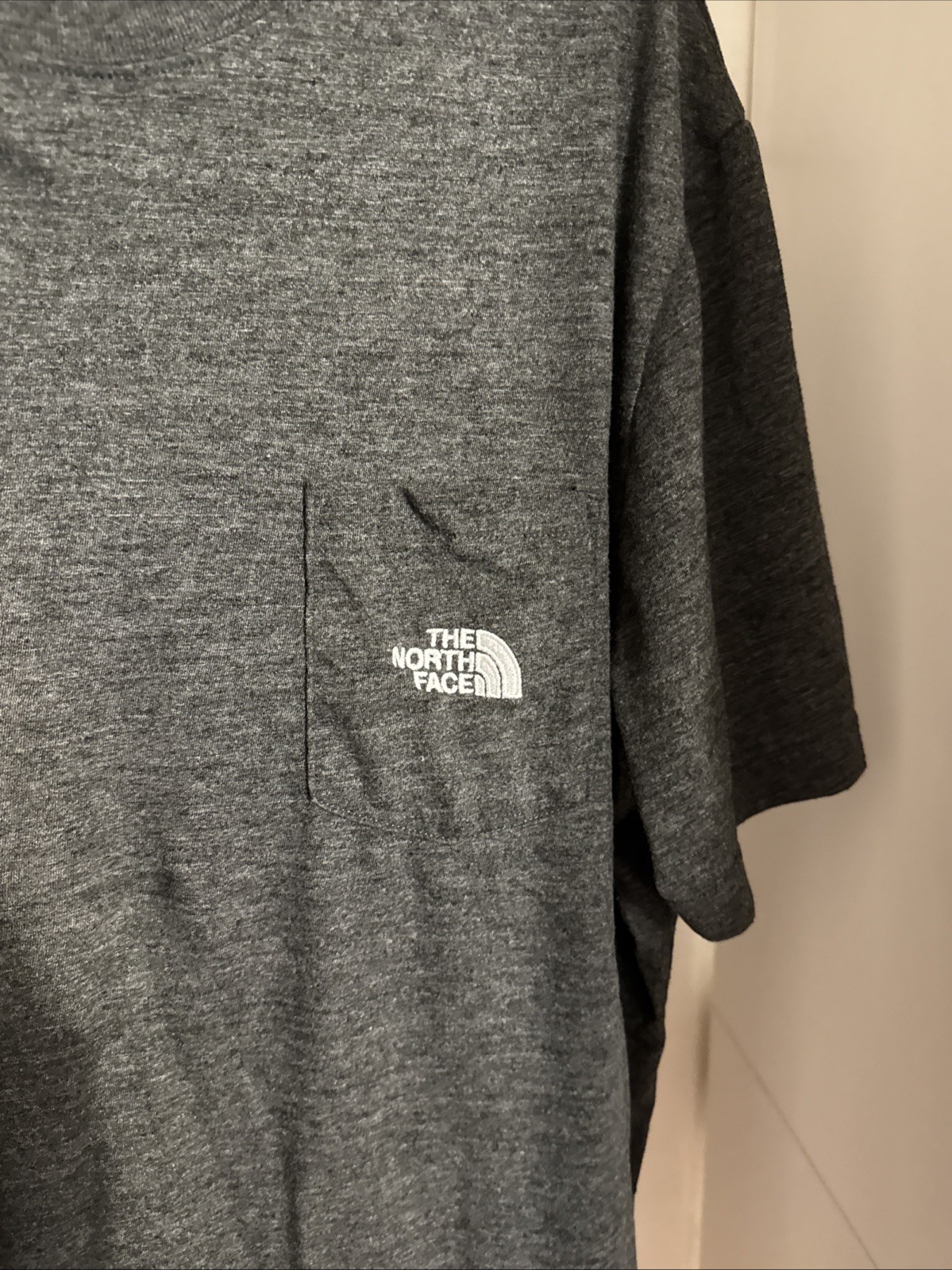 The North Face Mens Simple Logo Tri-Blend Short Sleeve Pocket T-Shirt
