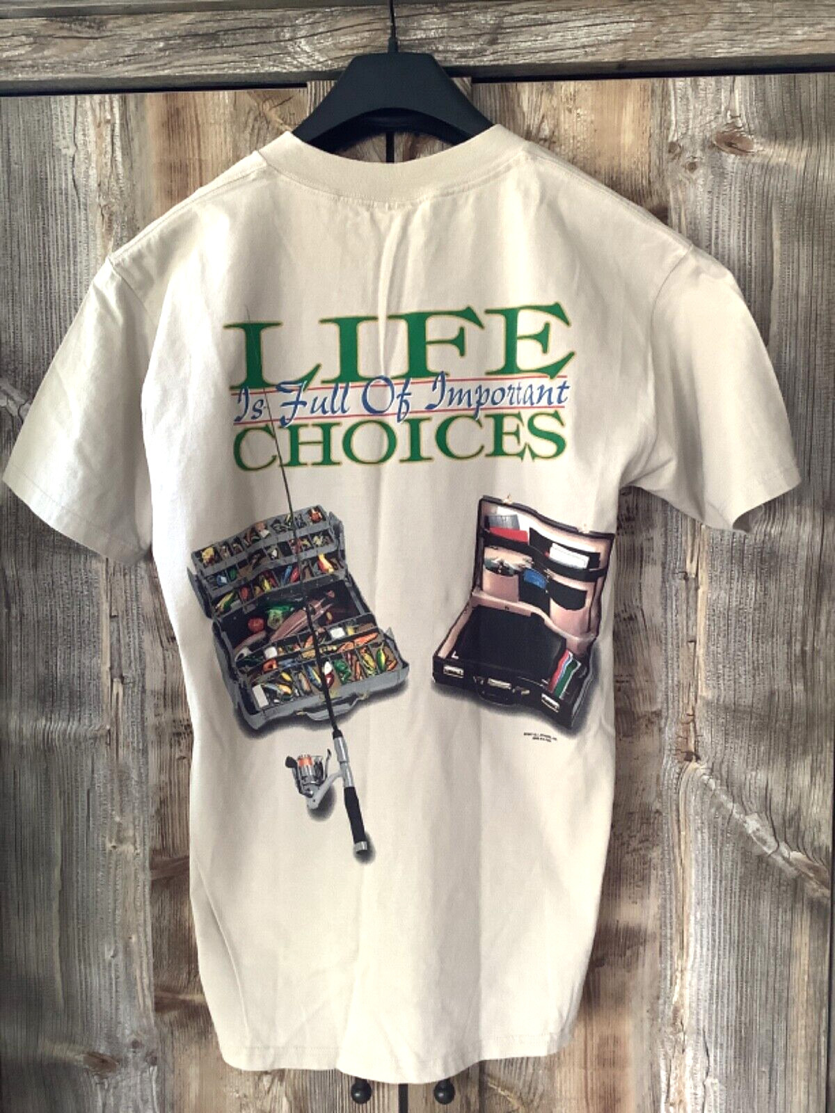 Mens GILDAN Khaki Short Sleeve Crew Fishing T Shirt *Life is Full of Choices* L
