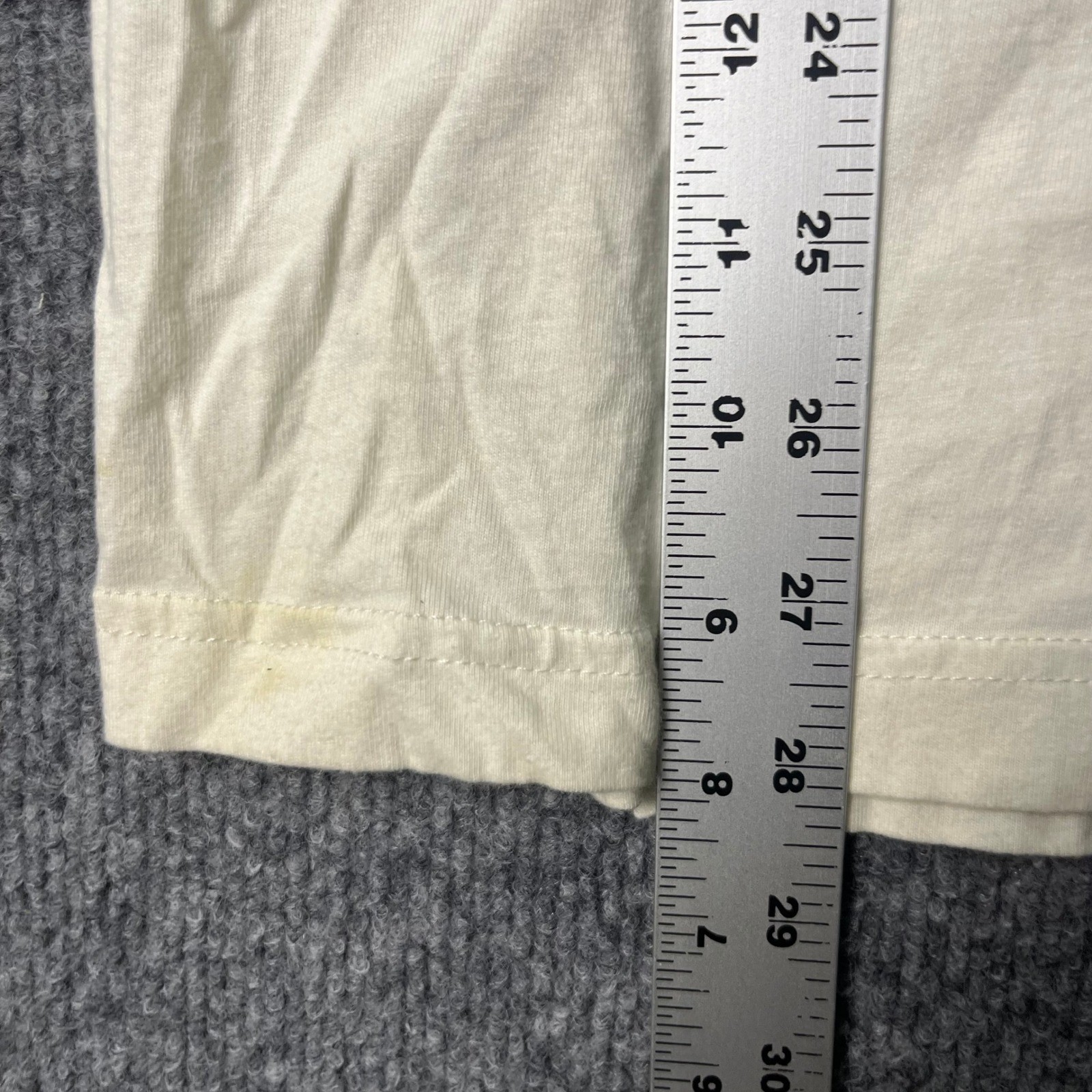 Hollister T-Shirt Mens Size XL Cream Relaxed Fit Long Sleeve Fairview Speedway