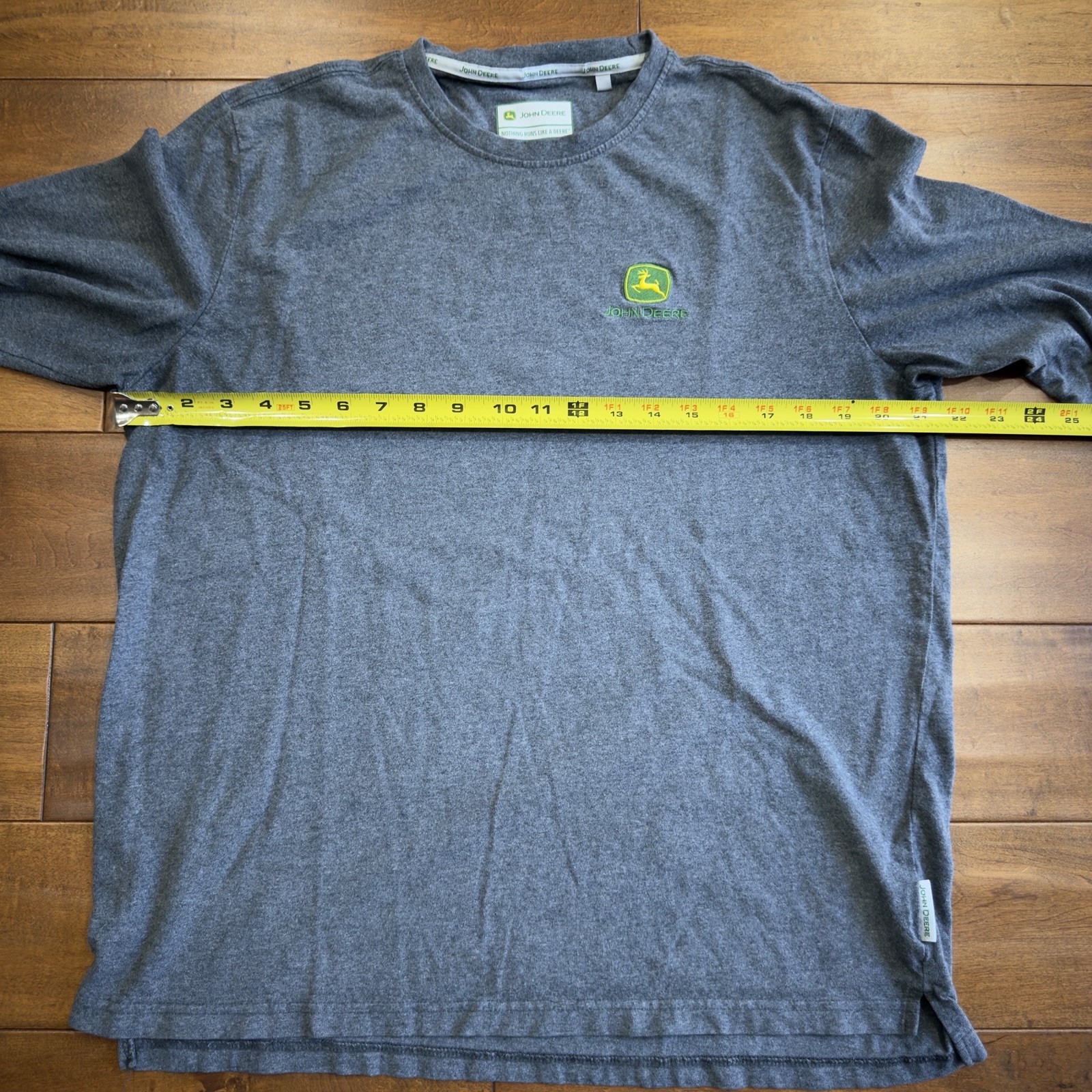 John Deere Embroidered Logo Men’s Long Sleeve T-Shirt Gray Size M