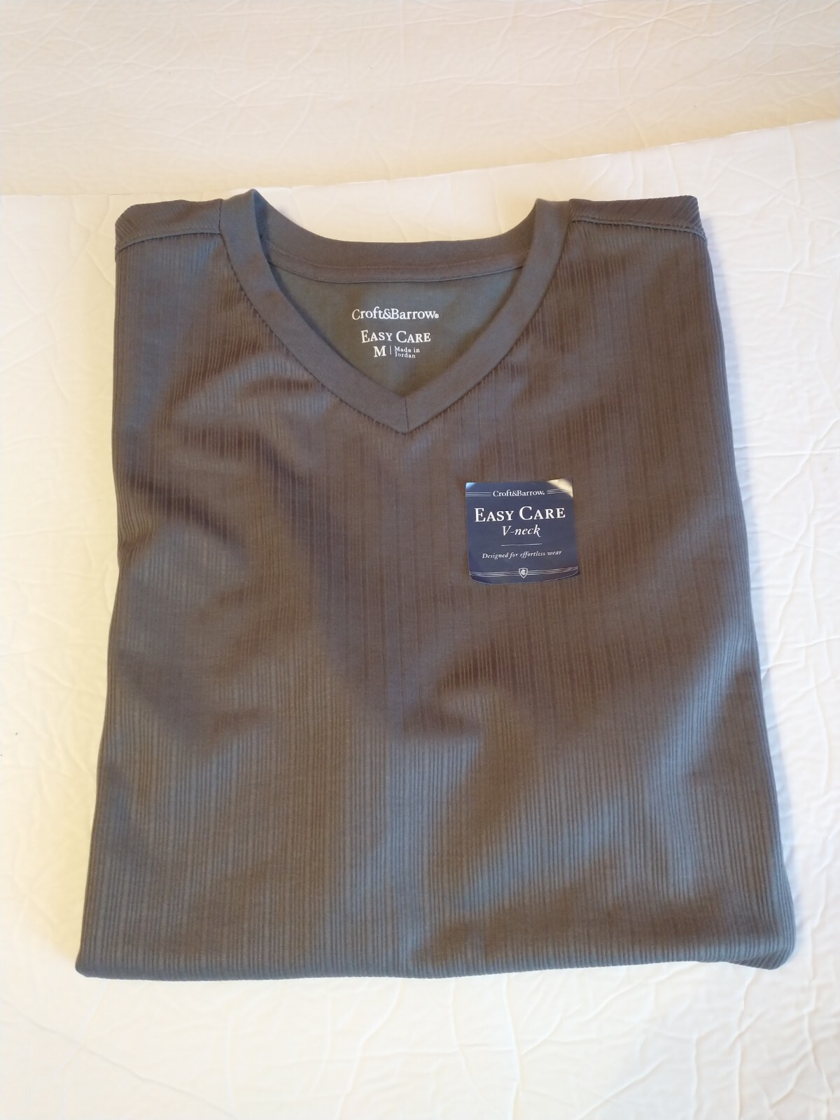 Croft & Barrow Easy Care V-Neck Shirt Men’s Medium Gray Short Sleeve