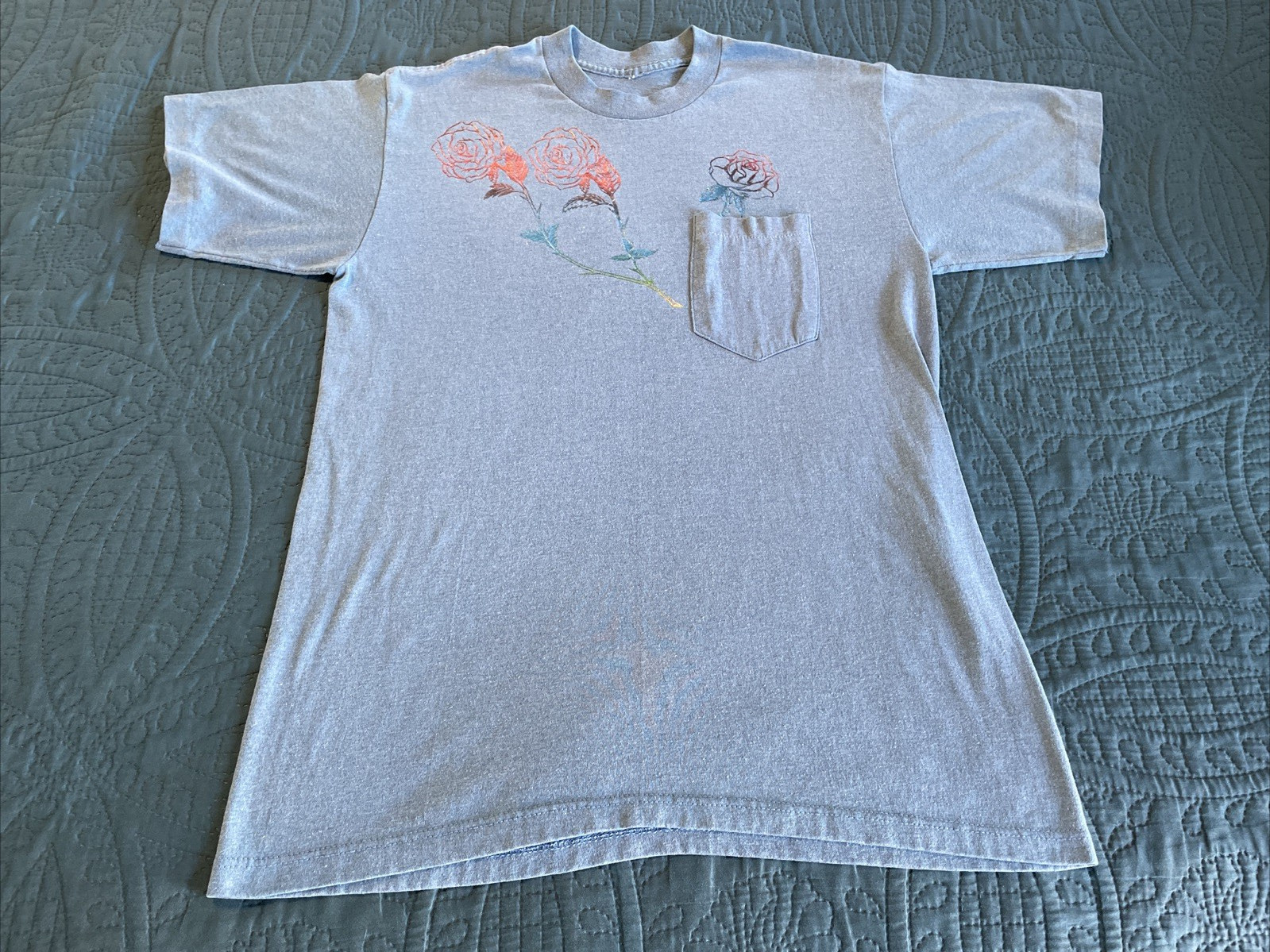 VTG 90’s Blue Womens pocket T-shirt, crewneck, rose themed, medium