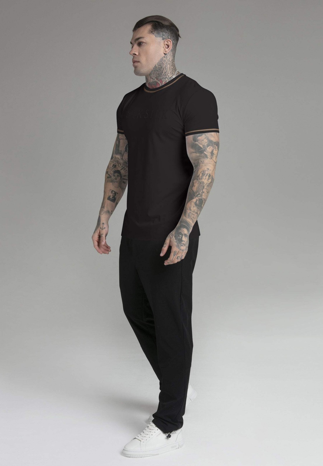 SikSilk Men’s Short Sleeved Muscle Fit T-Shirt Tee Black