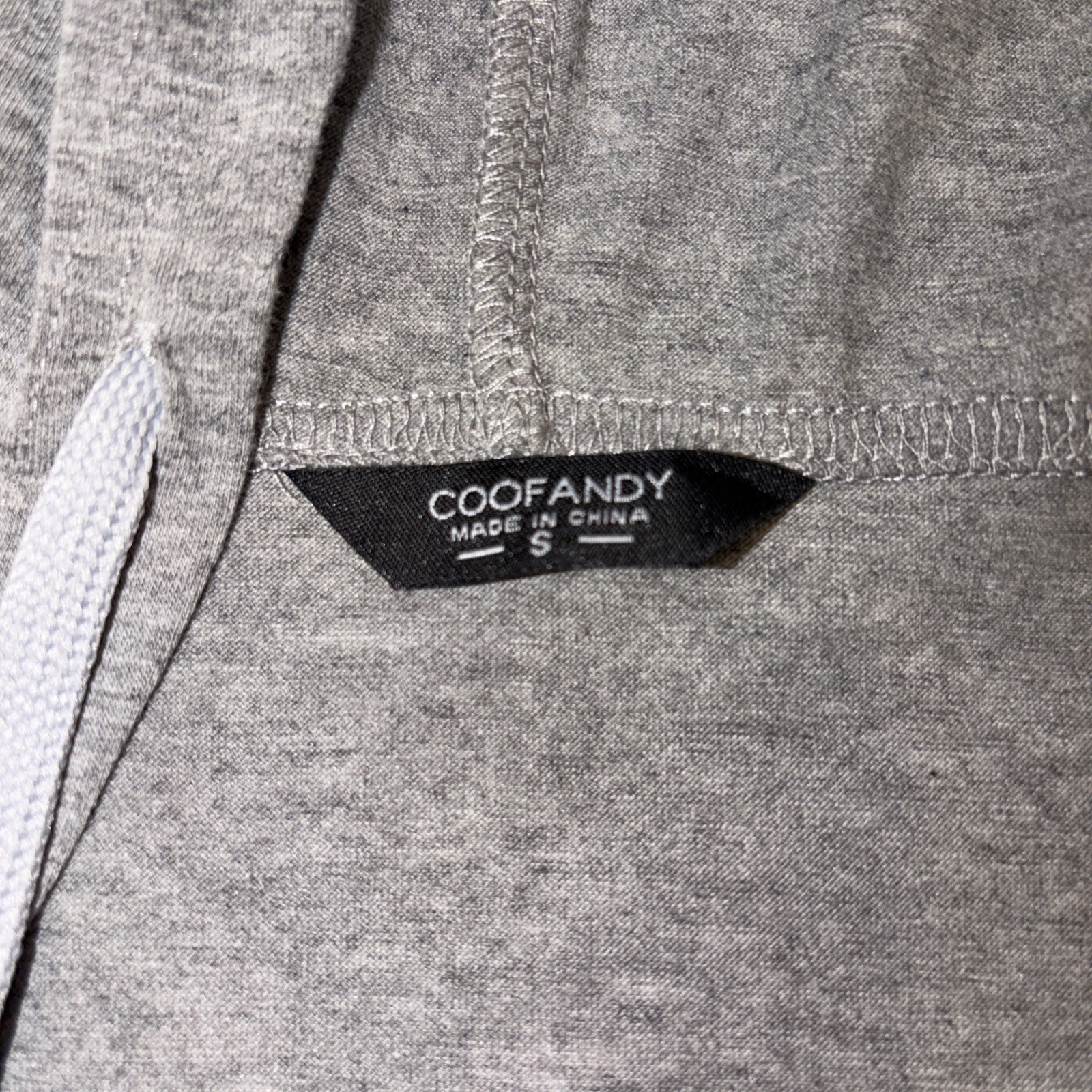 Gently Used Men’s Coofandy Gray Hooded Draped Neck Long Sleeve T Shirt Size Smal
