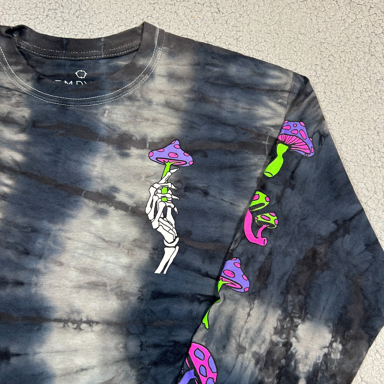 Empyre Psychedelic Mushrooms Pullover T-Shirt Tie Dye Long Sleeve Mens Medium