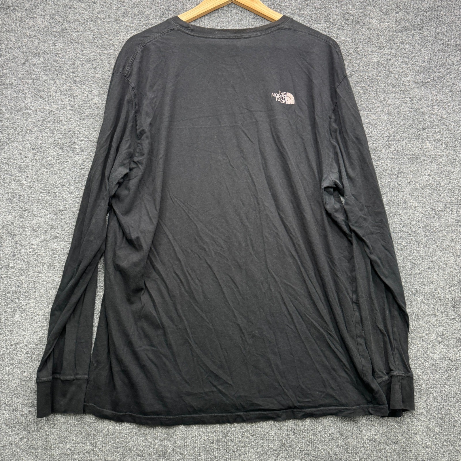 The North Face Classic Fit Graphic Tee Mens XL Black Long Sleeve Outdoor