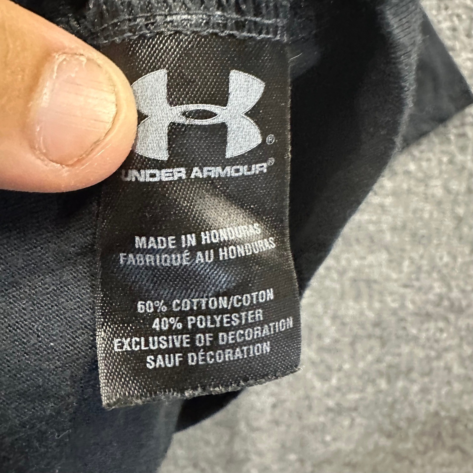 Under Armour T-Shirt Mens Size Medium Black HeatGear Ombre Graphic Logo Casual