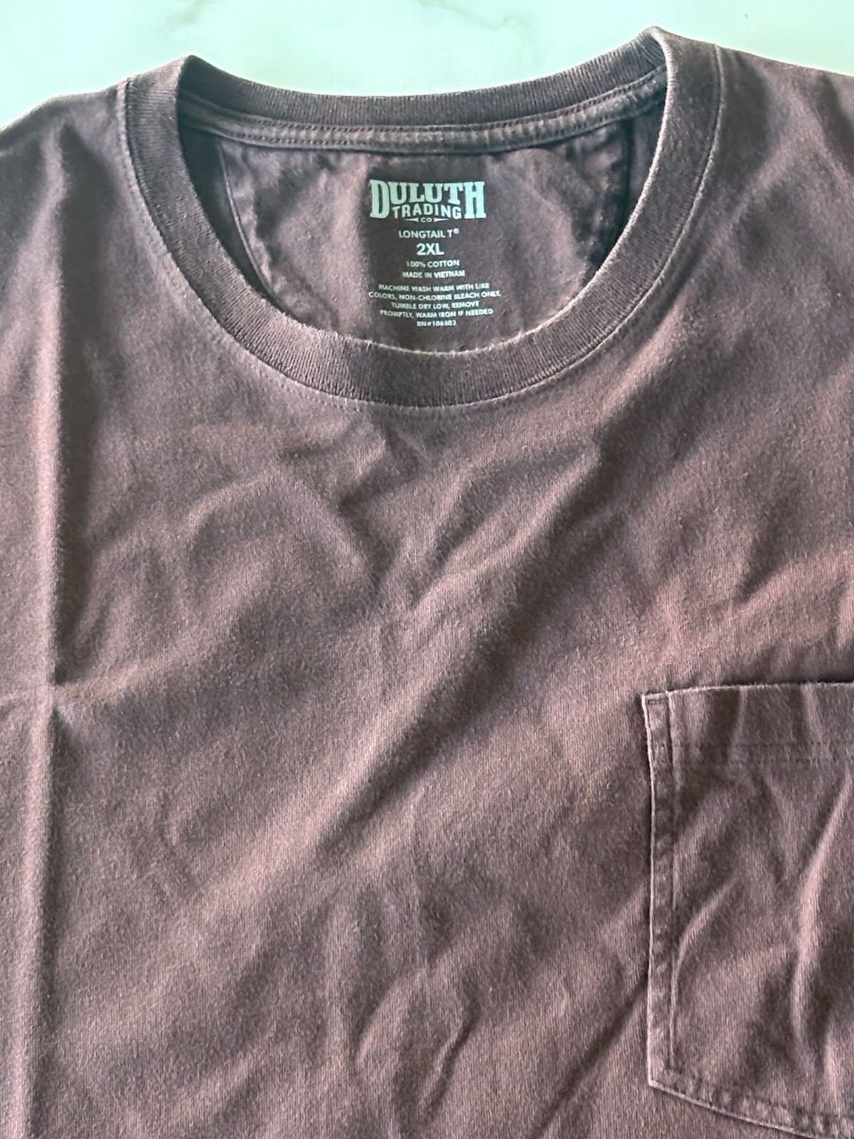 Duluth Trading Co Burgundy T-Shirt Front Pocket Mens Size 2XL Longtail