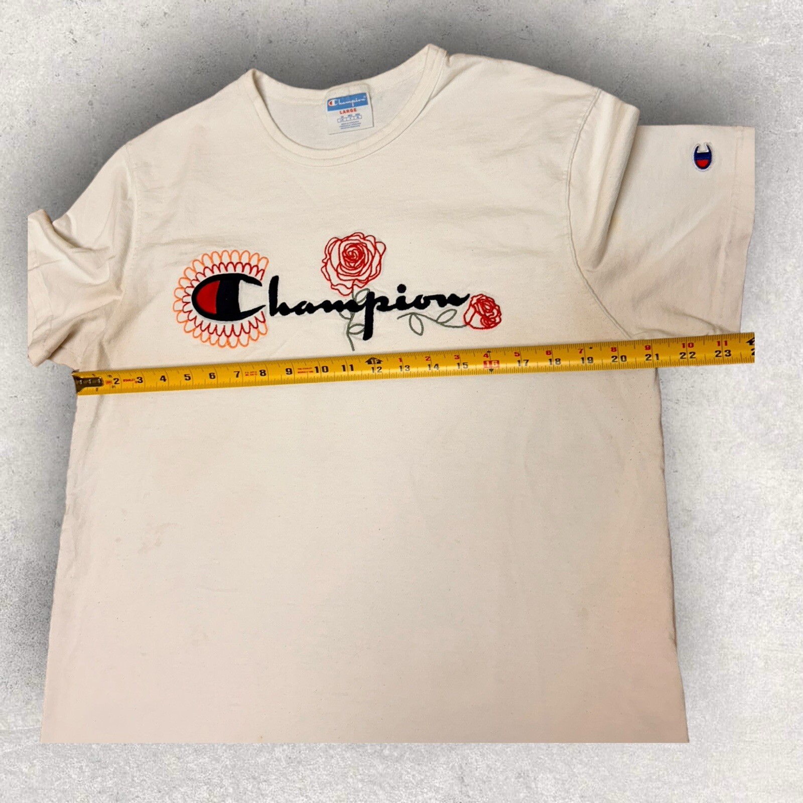 Champion Graphic T-Shirt Size Large Floral Spellout Logo Sportswear Tee White