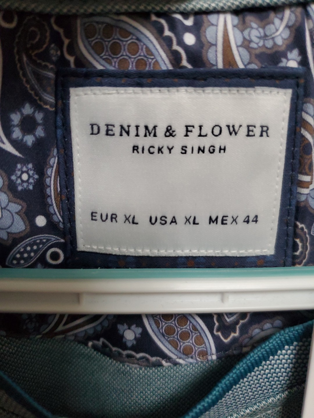 Denim & Flower Men’s XL T-Shirt Crew Neck Short Sleeve Easy Care NWT