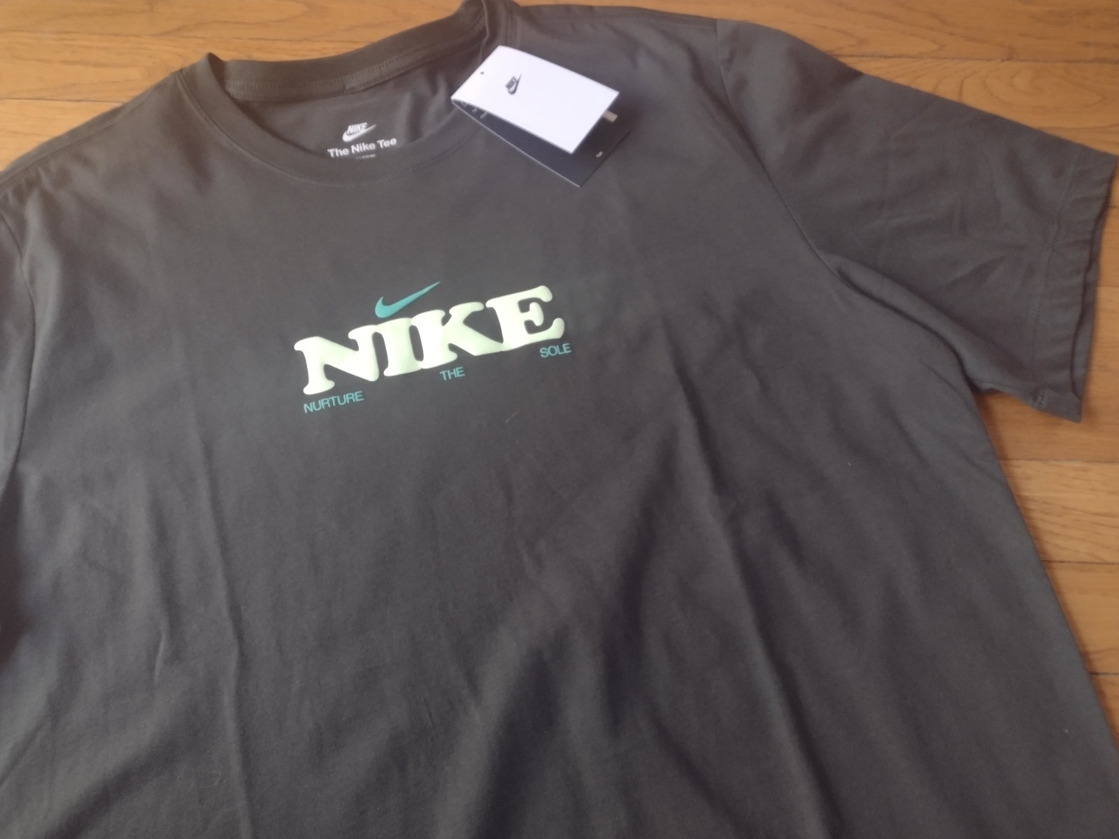 NWT, Nike Men’s Graphic 100% Cotton Dark Green T-Shirt, Style # HJ0618-355
