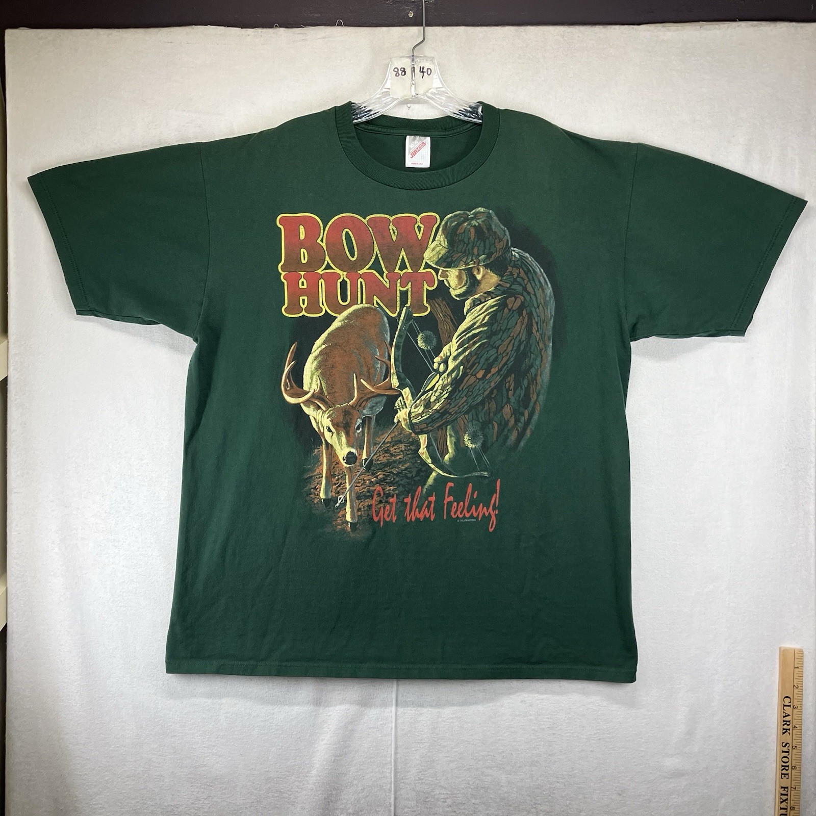 Vintage 90s Men’s XL T-Shirt Bow Hunter Outdoor Grunge Faded USA Deer Nature