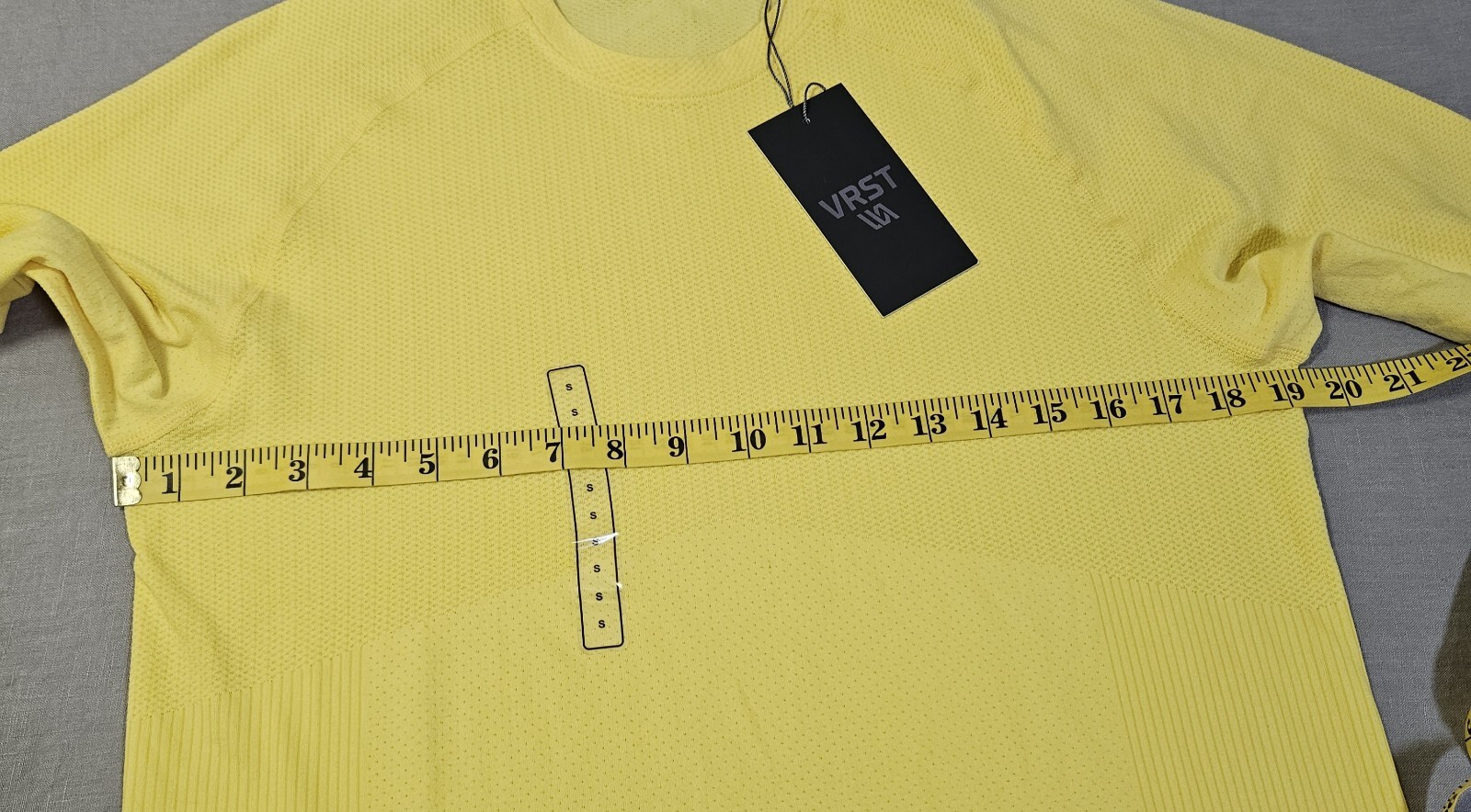 VRST Men’s Seamless T-Shirt Size Small Lightbeam Anti-Odor