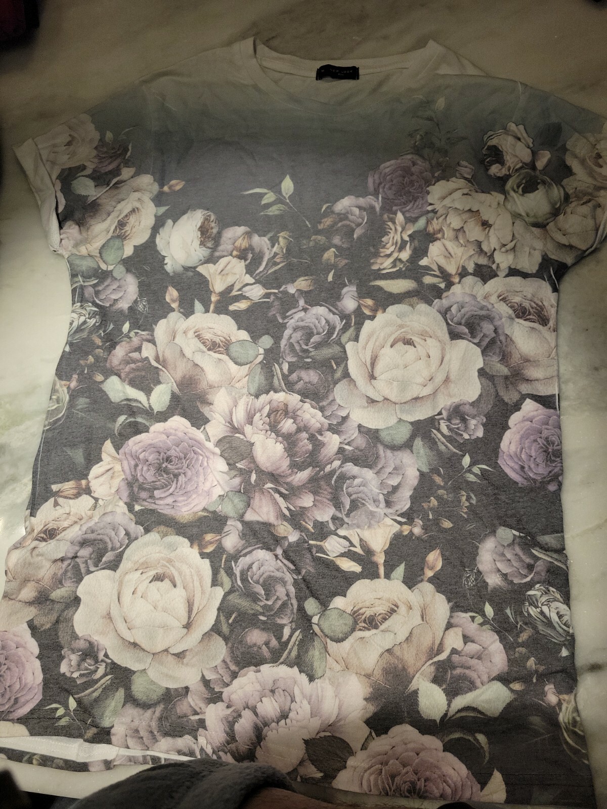New Look Men’s Size MED Floral Graphic Print Short Sleeve Tee