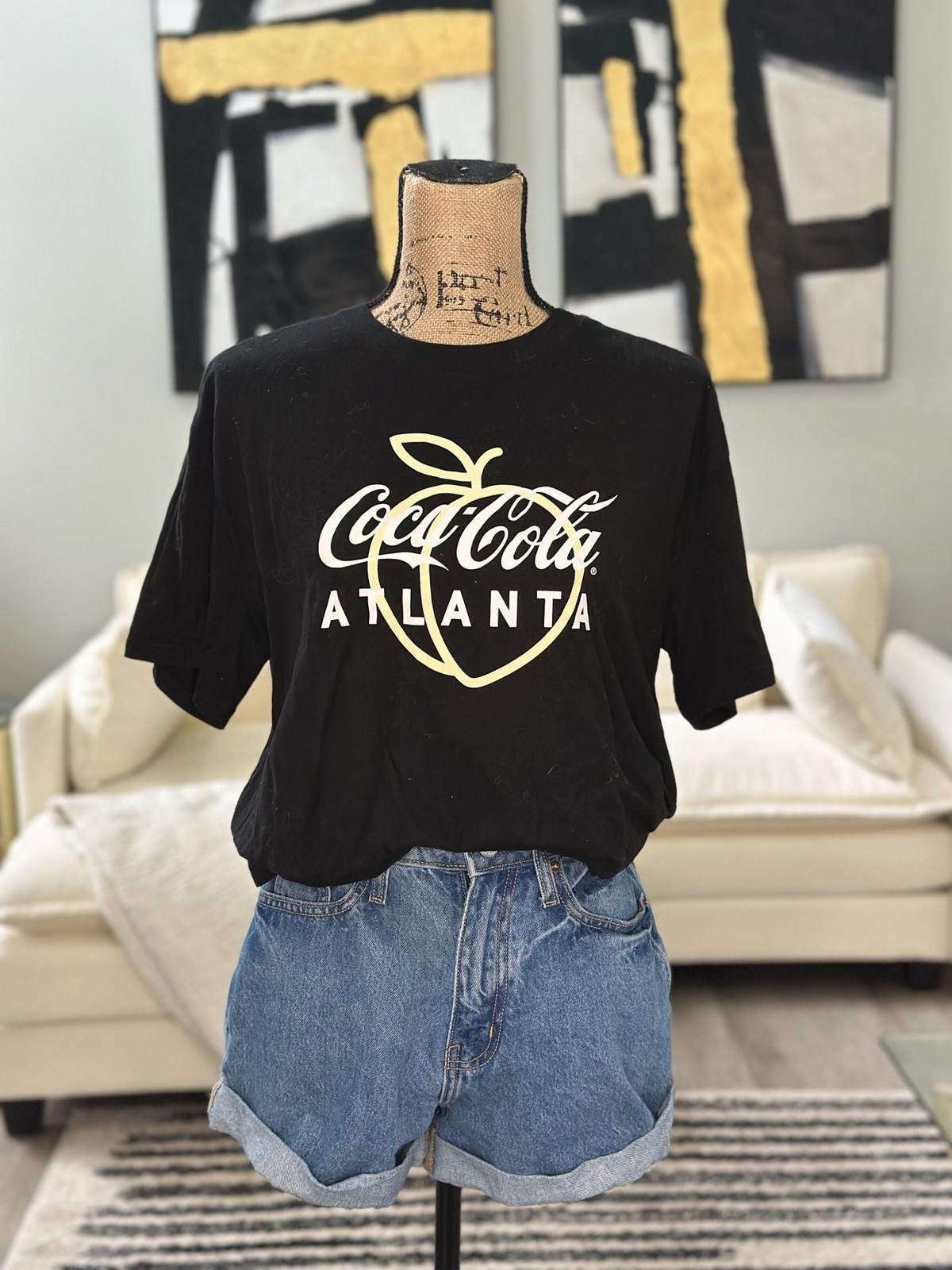 Coca-Cola Atlanta Georgia Peach Graphic Cropped T-Shirt
