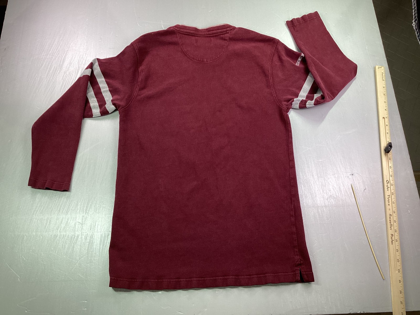 Chaps Ralph Lauren Men’s L/G Burgundy Cotton V-Neck Long Sleeve T-Shirt Striped