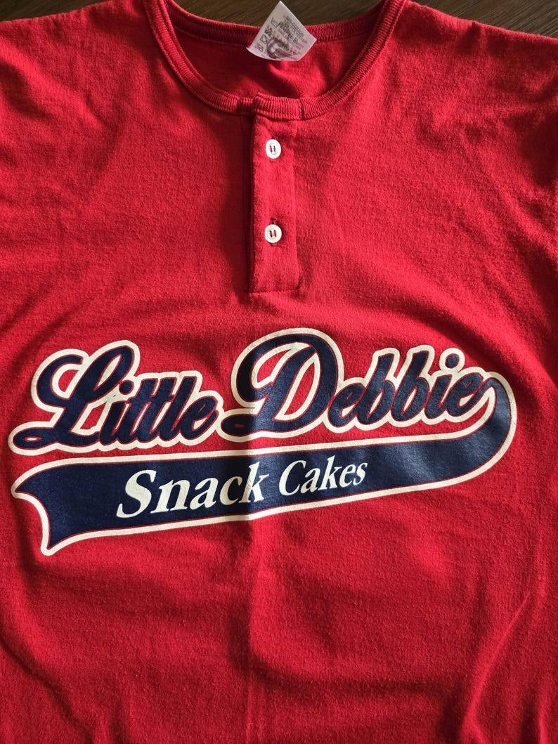 vintage 90s Y2k Little Debbie red sports tee gender neutral t-shirt Small Cakes