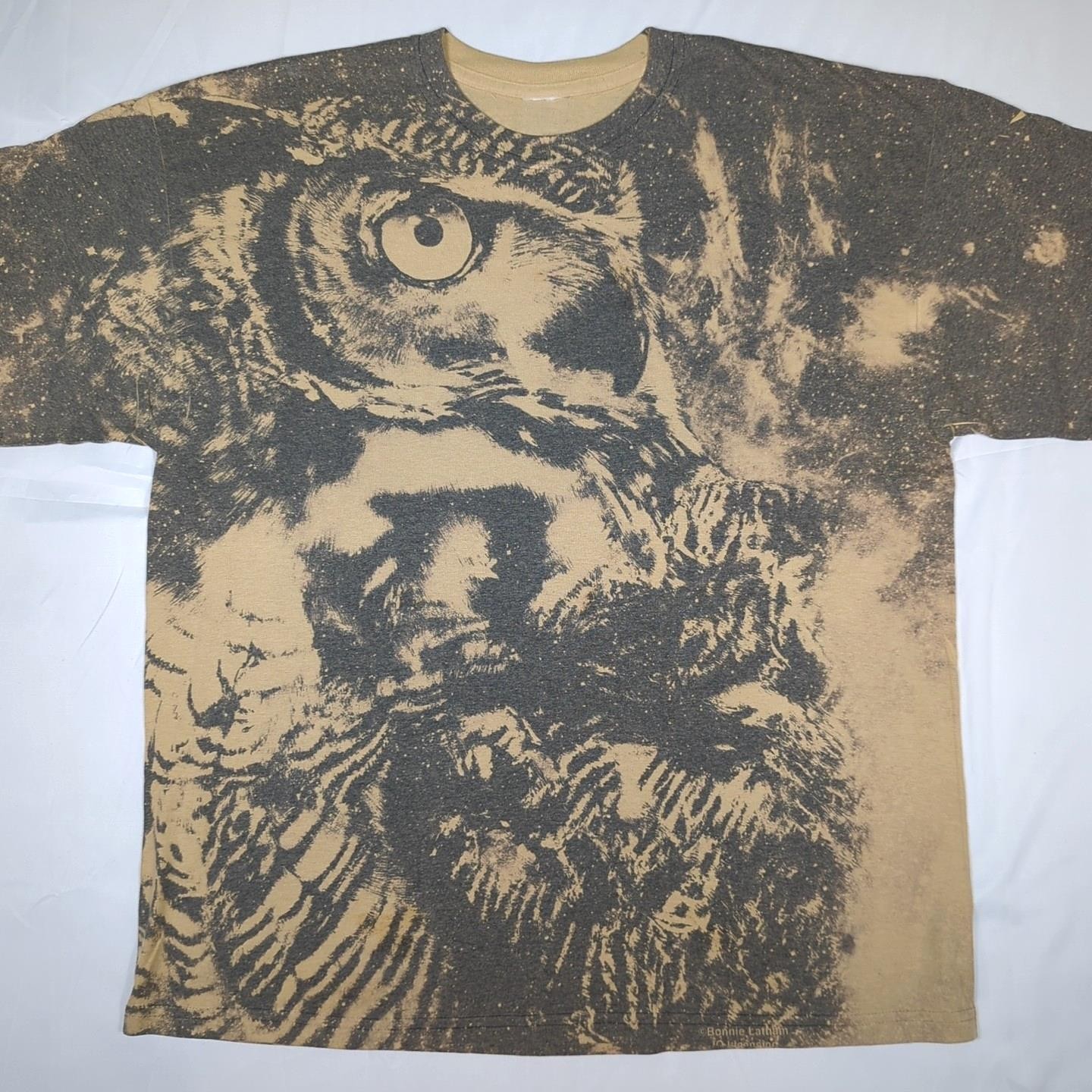 BONNIE LATHAM Vtg Wildlife Art OWL All Over Print AOP Graphic T-SHIRT Men’s L