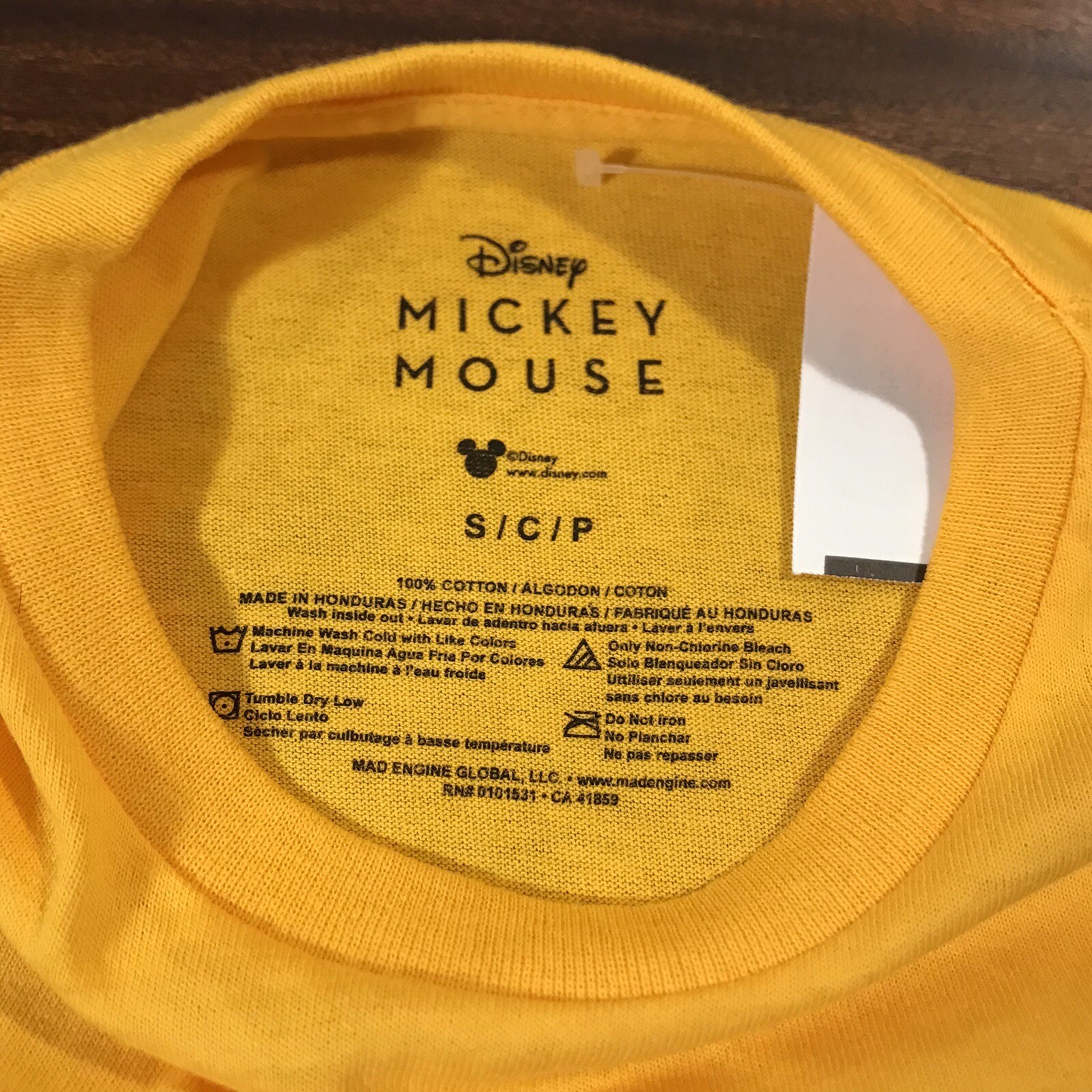 DISNEY Mickey Mouse Forest Hiker Camper Men’s Small Yellow T-Shirt, NWT