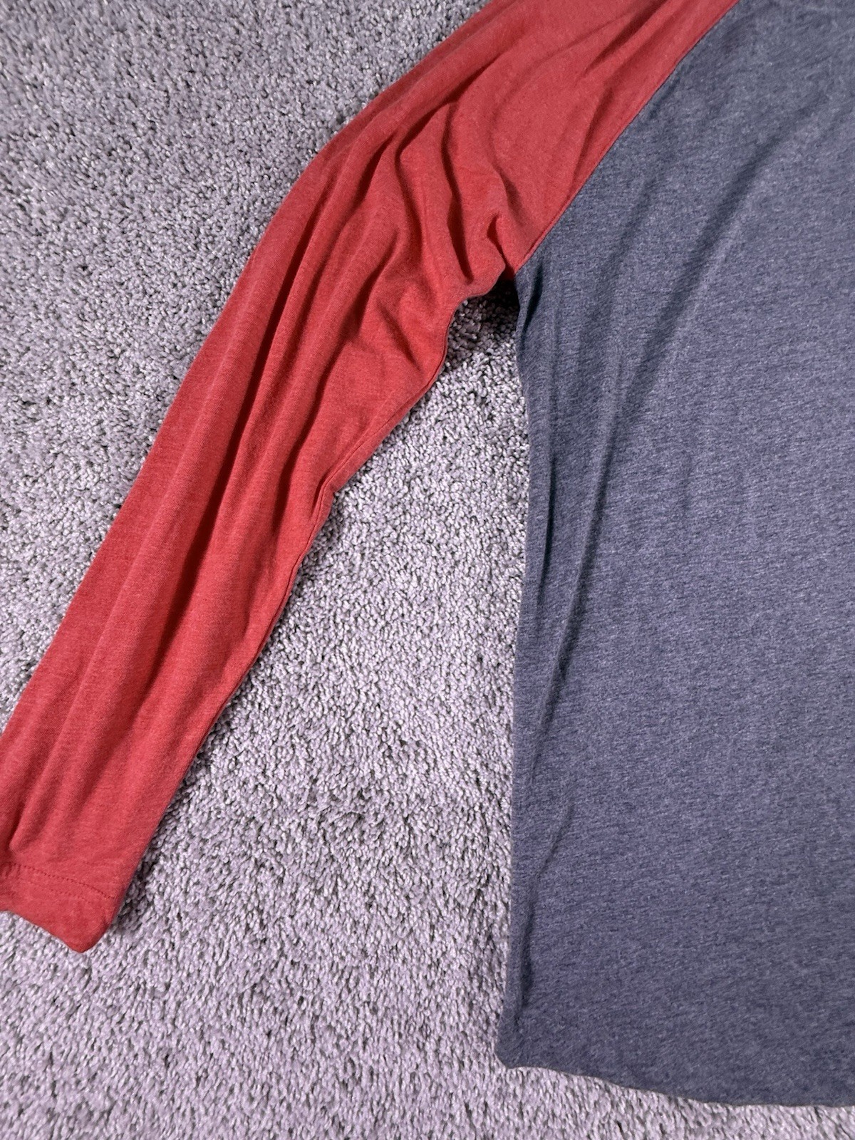 NWOT Fanatics Men’s Baseball T Shirt Long Sleeve Gray and Red Size X Large