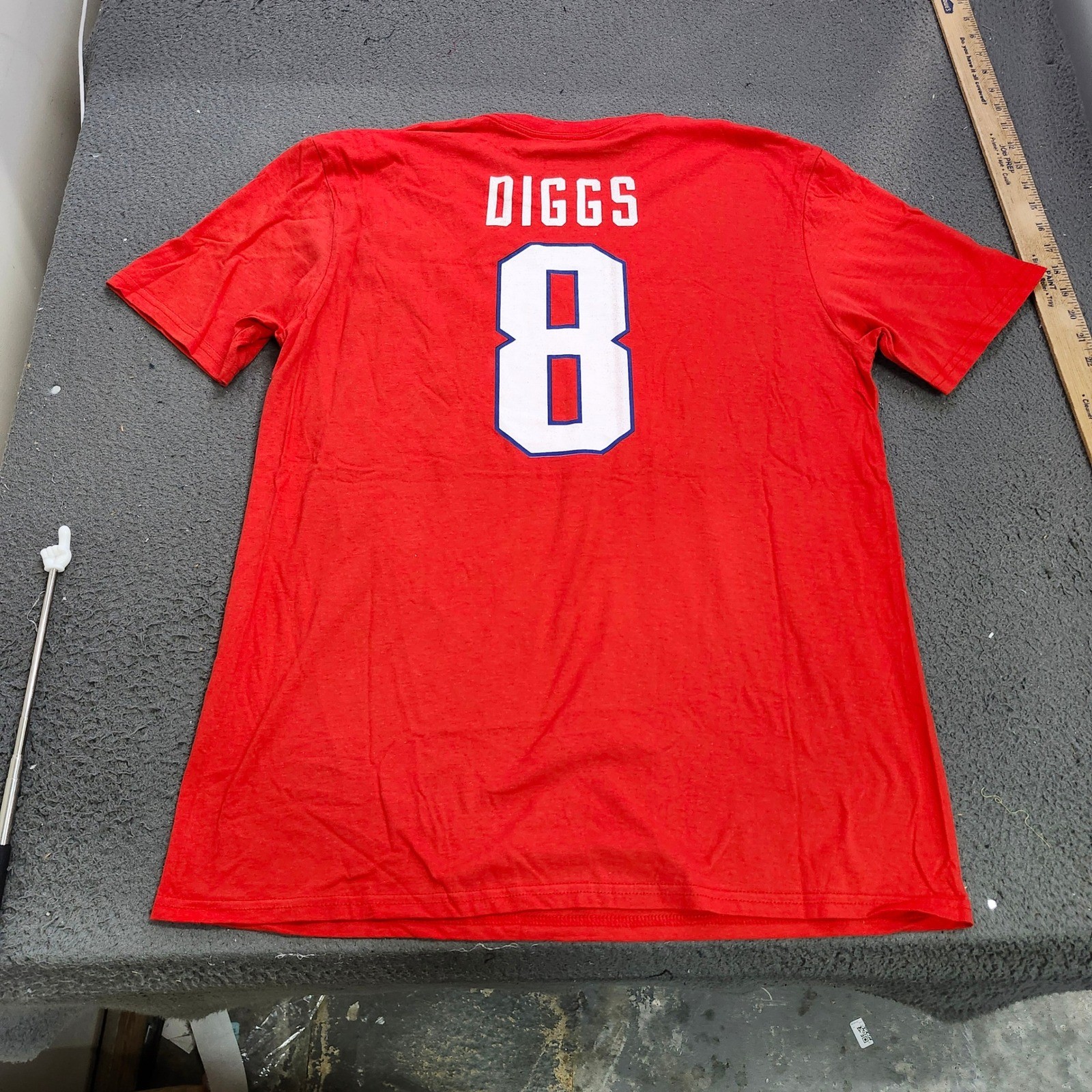 Fanatics Mens New England Patriots Diggs 8 Red Pat Patriot Graphic T-Shirt Large