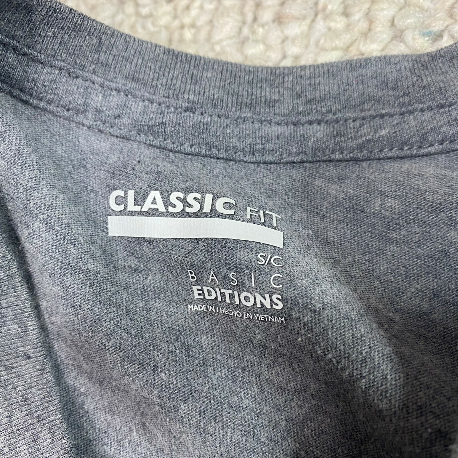 Basic Editions T Shirt sz S Gray Short Sleeve Minimalist Normcore Casual OK17