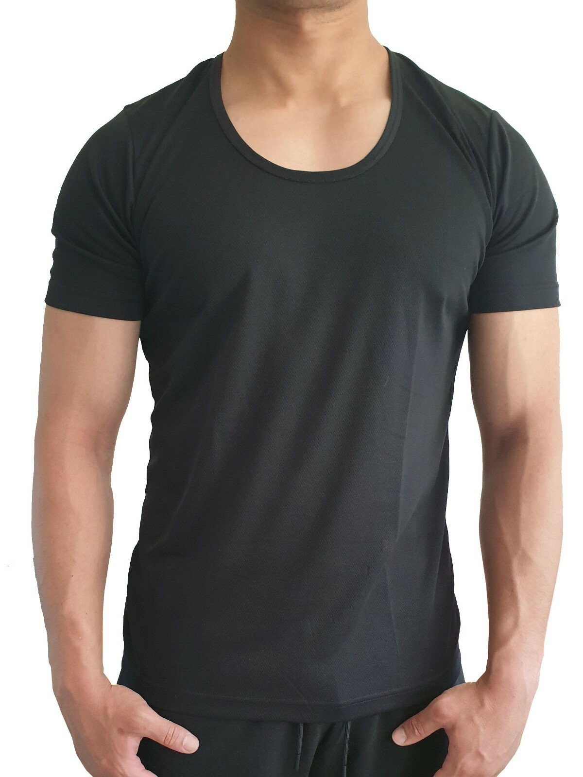MENS SCOOP NECK T SHIRT QUICK DRY POLYESTER SLIM FIT S – XXL EURO CASUAL MUSCLE
