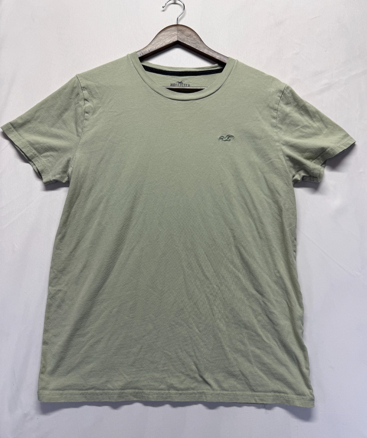 Hollister Must Have Collection T Shirt Mens Medium Light Green Cotton Crew Neck