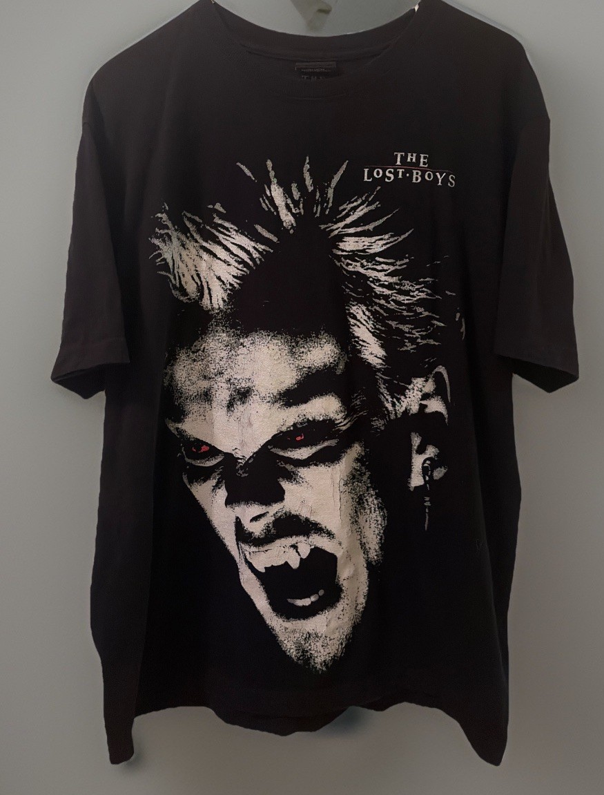 Dumbgood: The Lost Boys David Big Face Print Graphic TShirt Men’s Medium, Horror