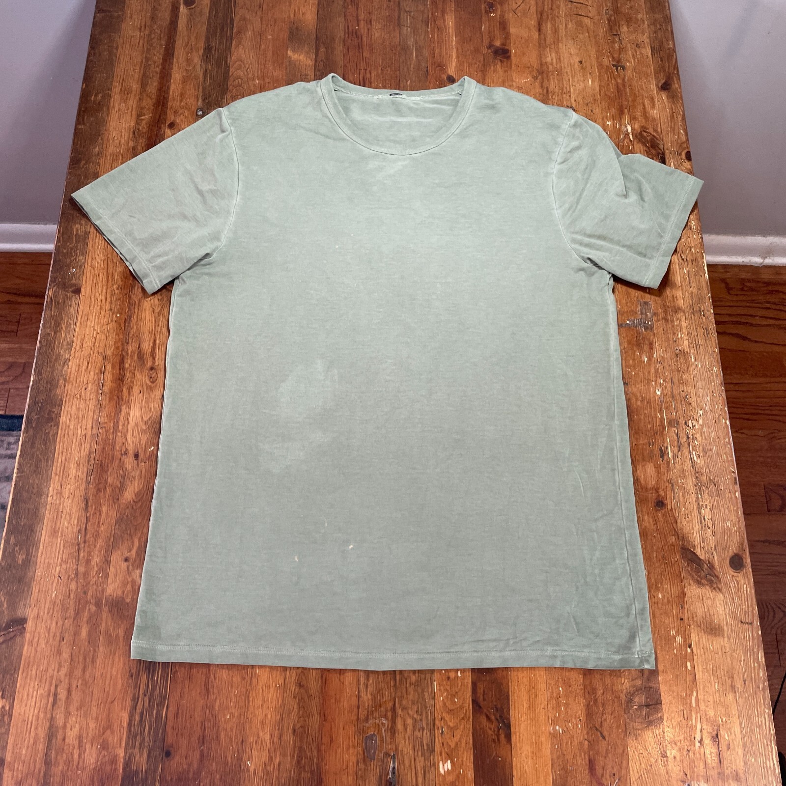 Lululemon Shirt Mens Medium Green Tee Casual Workout Gym Athleisure Stretch