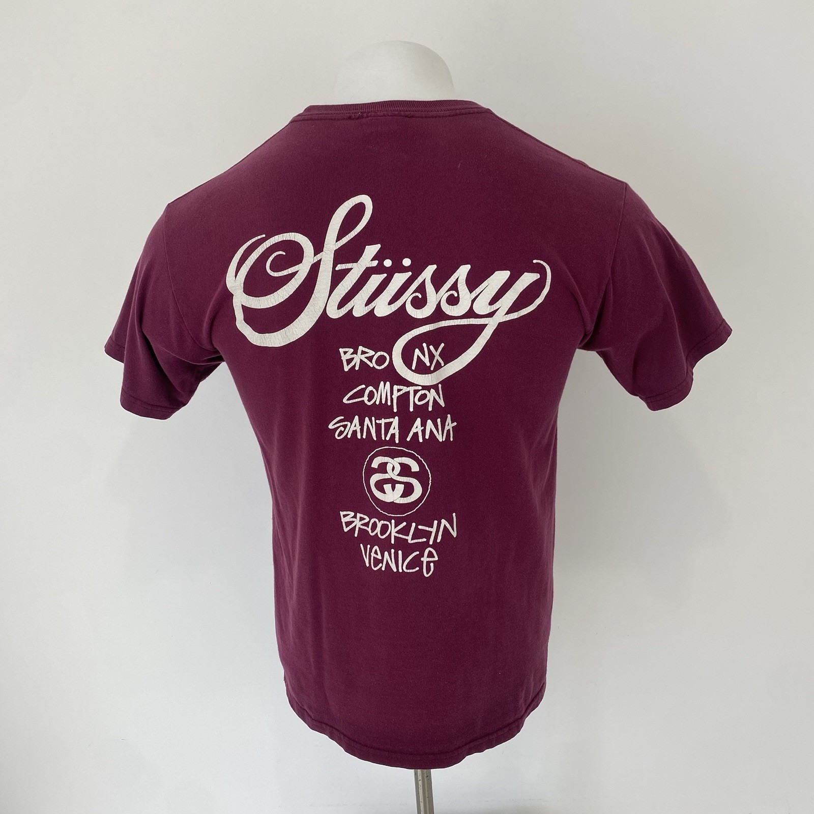 Stussy World Tour T Shirt Wine Red Medium Men’s Crew Neck Tee Spellout