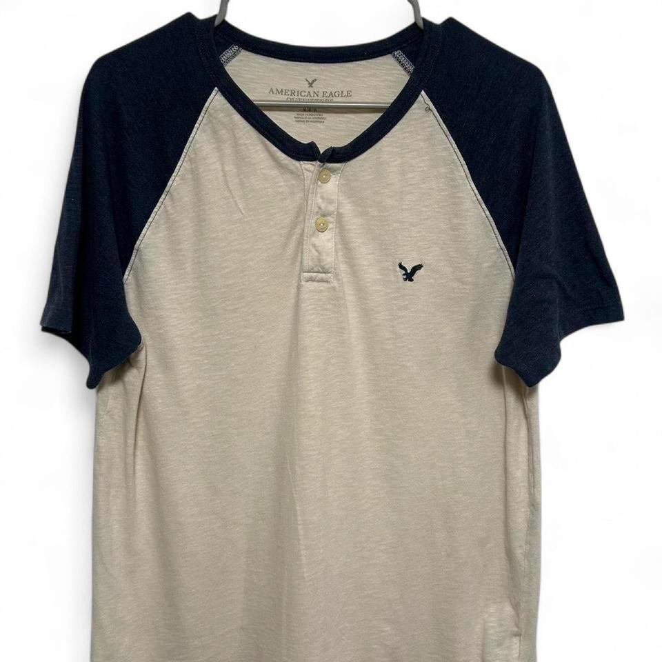 American Eagle Men’s Henley Baseball Shirt Size M Blue and White Classic Outdoor