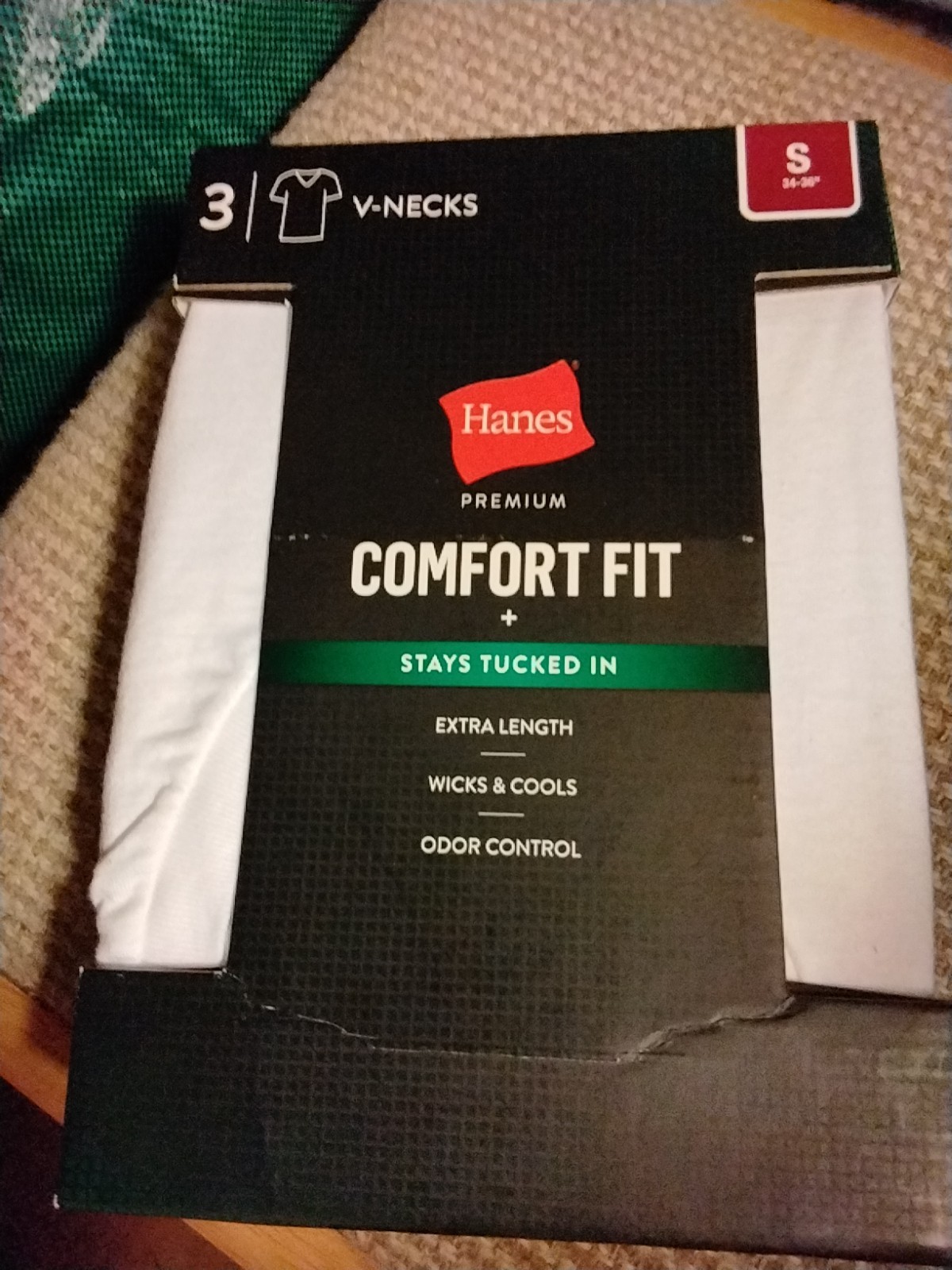 Hanes Men’s V neck T-shirt 3 pack White MENS SIZE SMALL COMFORT FIT NWT