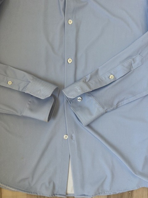 Zara Men’s Classic Button-Down Shirt X , slim fit, wrinkle free, non iron