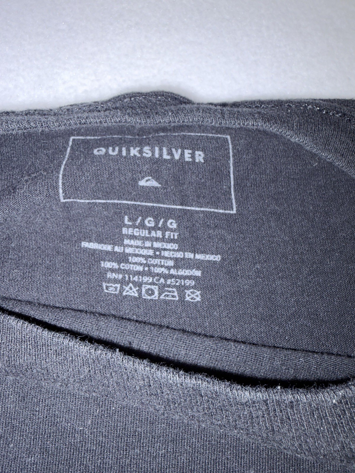 Quicksilver Collection 90’ Fit T-shirt Men M Black Graphic 100% Cotton.
