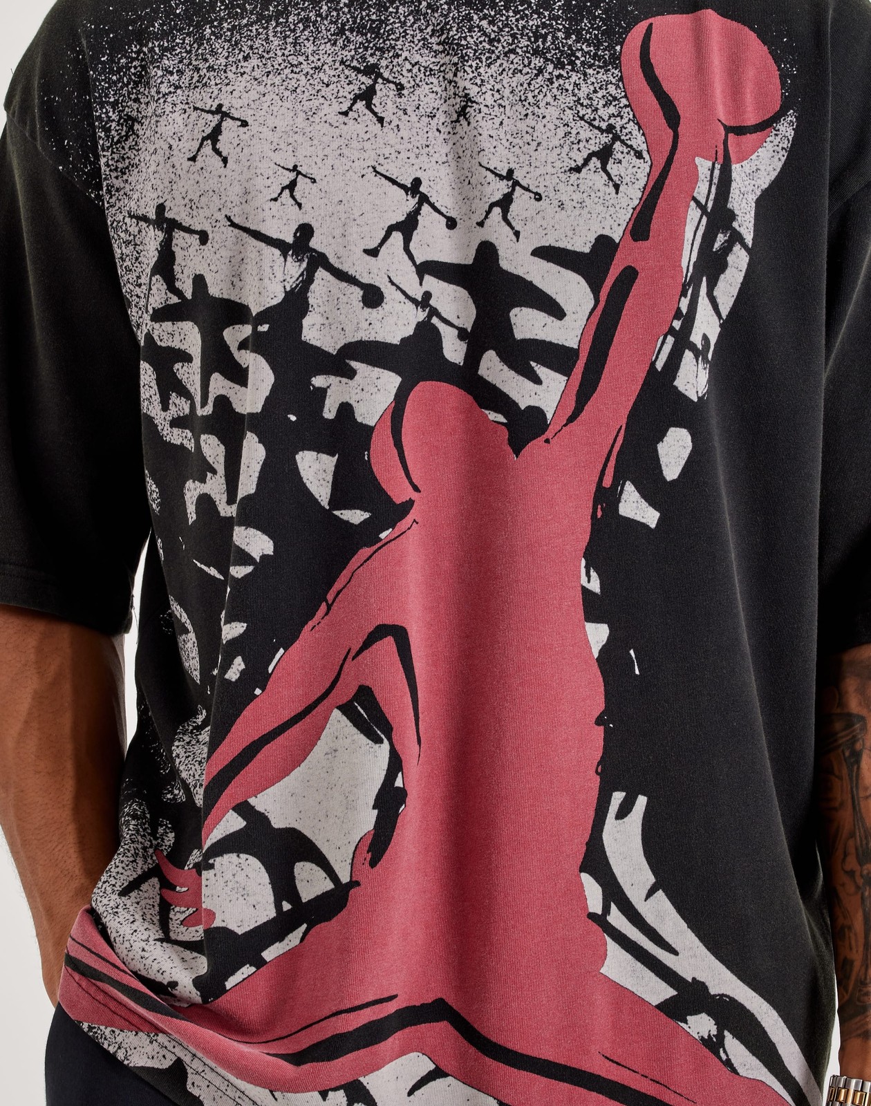 NWT Nike Jordan Reissue Men’s Black Graphic T-Shirt Oversize HQ8982-010 Large L