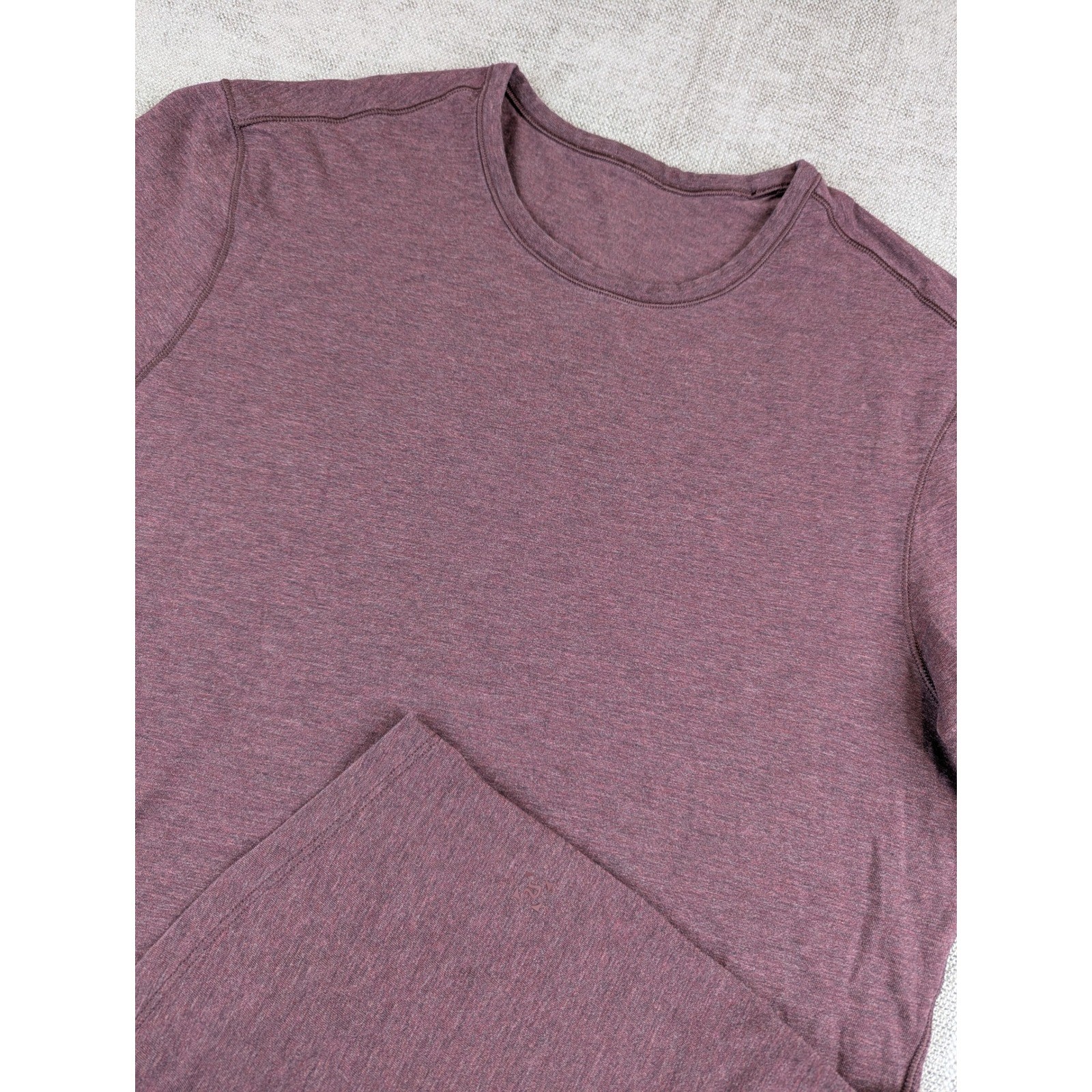 Lululemon Shirt Mens Burgundy Heathered 5 Year Basic Tee Short Sleeve – Approx M