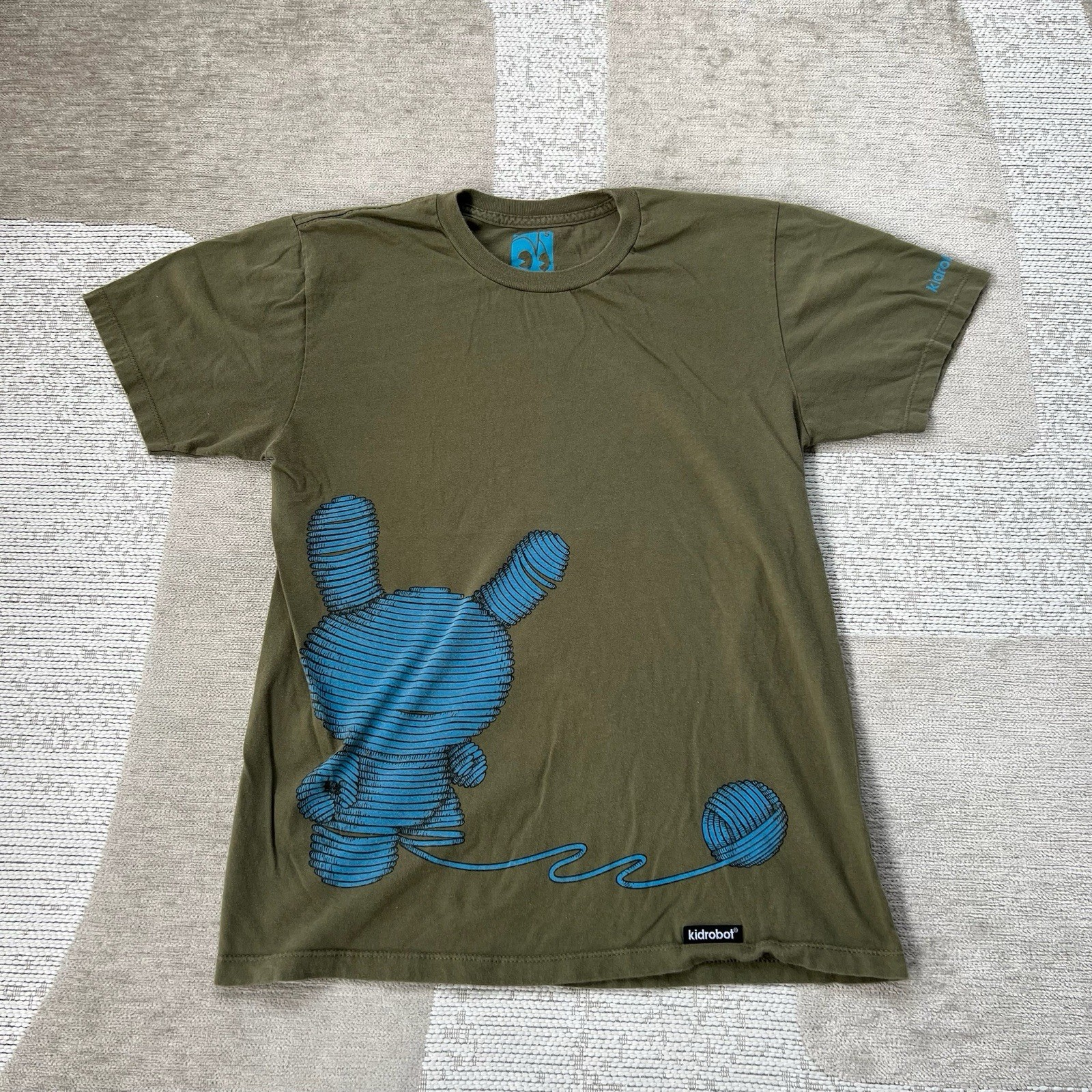 Kidrobot Dunny Men’s S Tee Shirt Green Graphic Print Skater Surfer